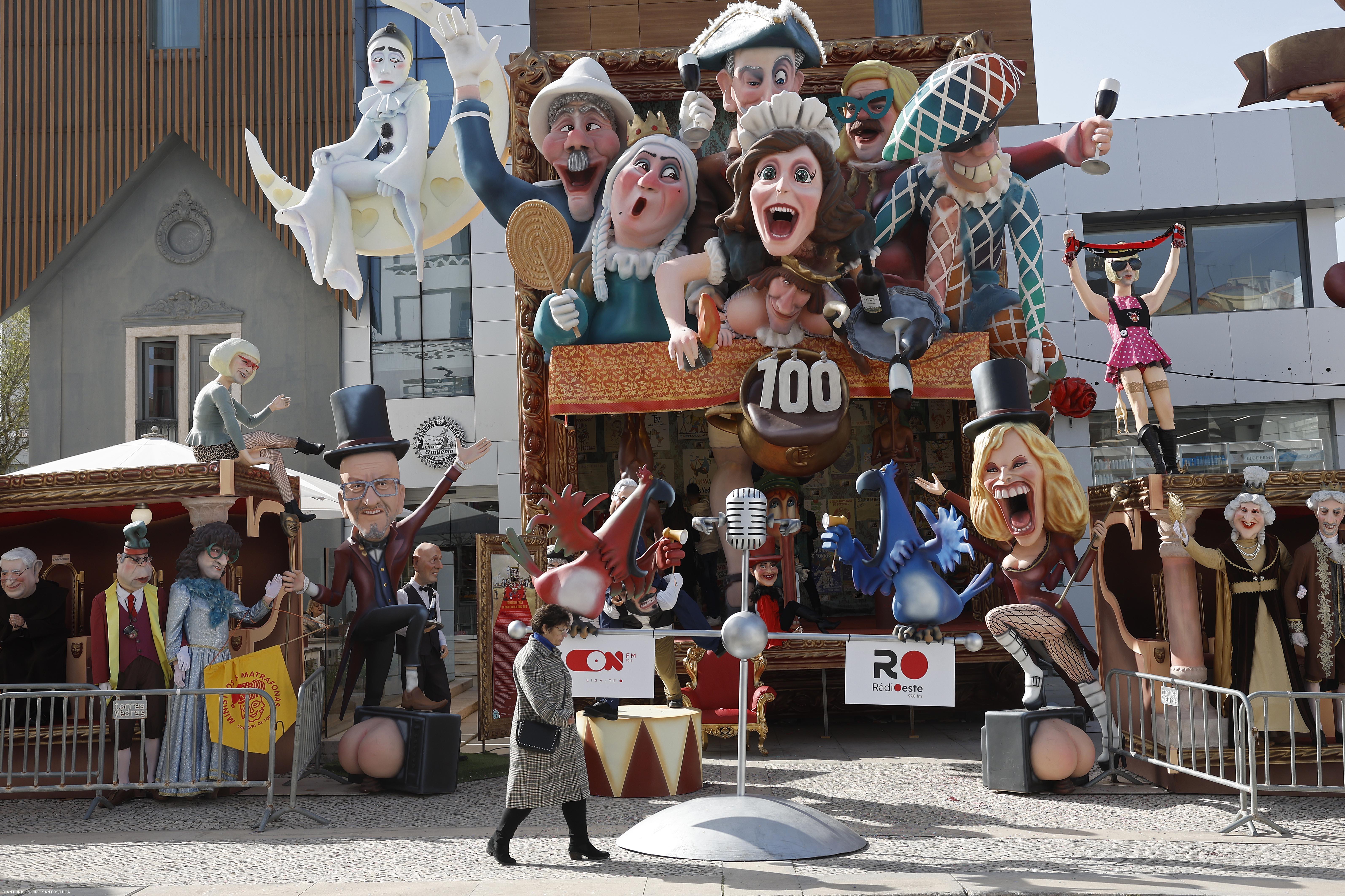 Carnaval de Torres Vedras satiriza com carros alegóricos animados em ano de centenário – Imagem 1
