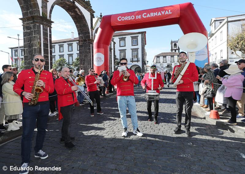 Galeria fotográfica do Corso de Carnaval em Ponta Delgada – Imagem 1