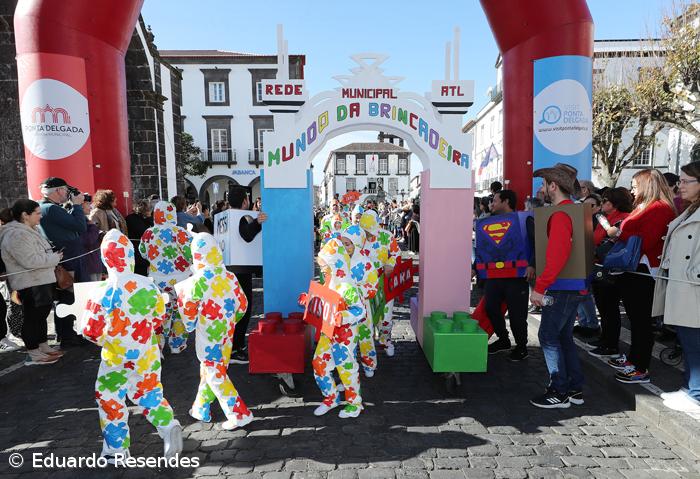 Galeria fotográfica do Corso de Carnaval em Ponta Delgada – Imagem 2