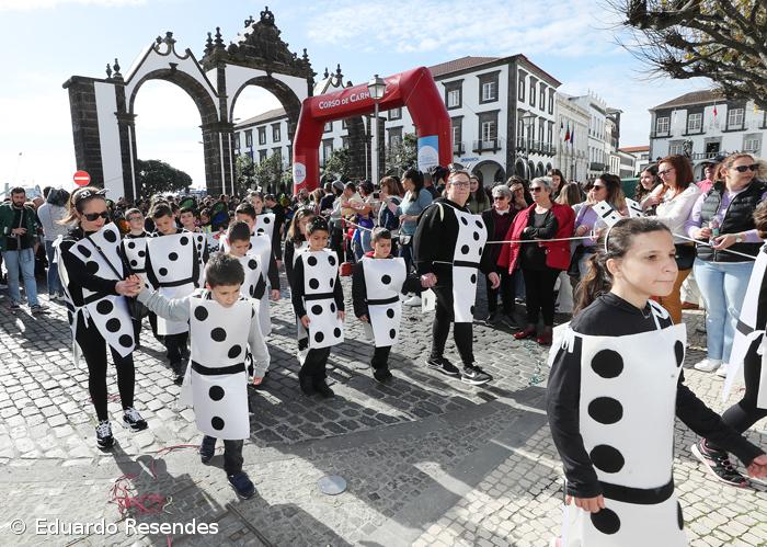 Galeria fotográfica do Corso de Carnaval em Ponta Delgada – Imagem 17