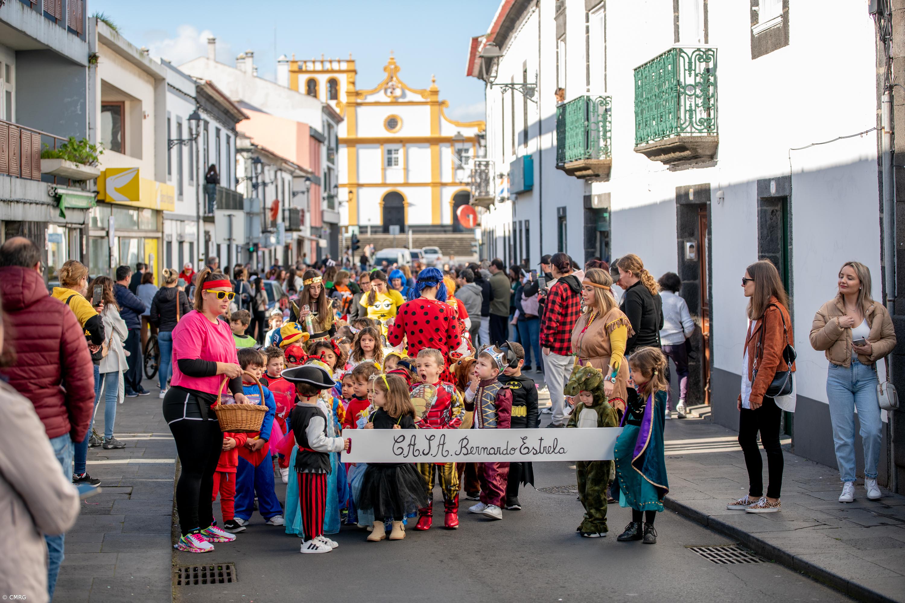 Desfile de Carnaval regressa às ruas da Ribeira Grande – Imagem 5