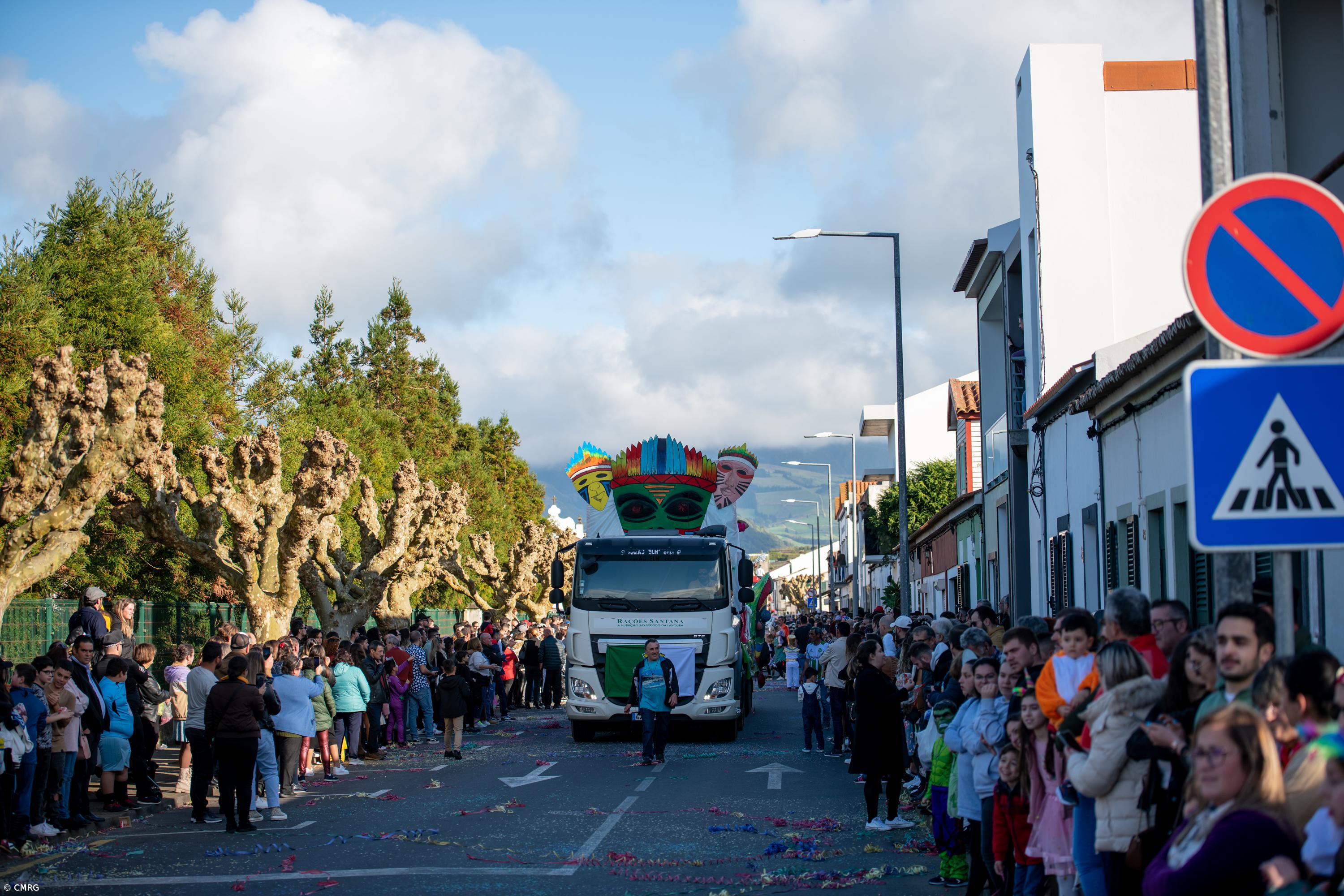 Corso carnavalesco no Pico da Pedra (Galeria Fotográfica) – Imagem 20