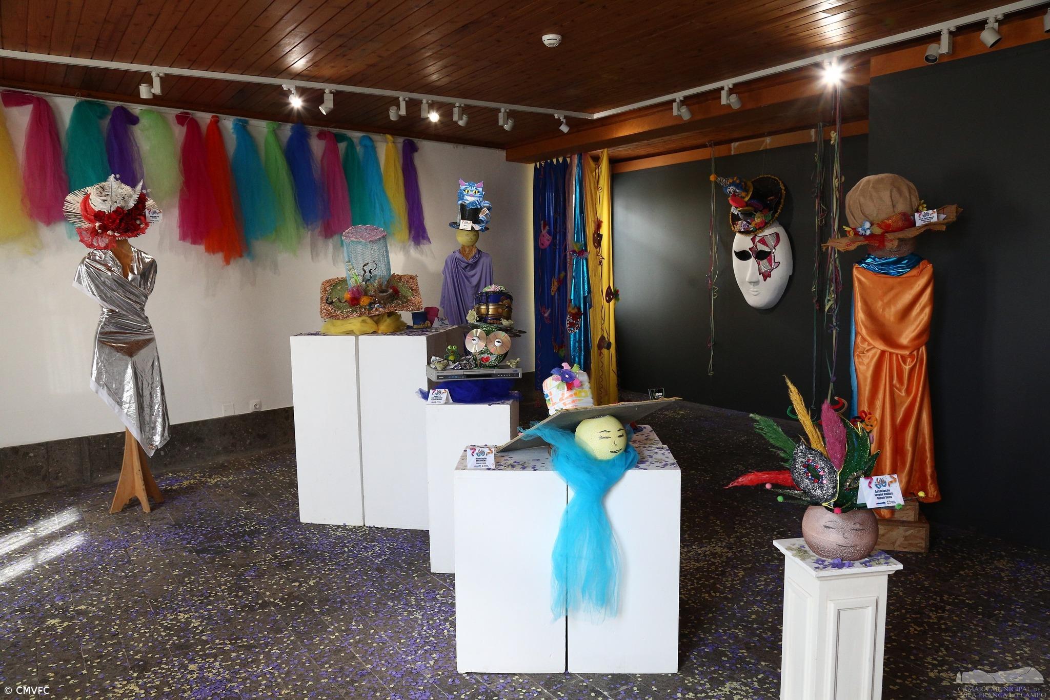 Exposição incentiva “Carnaval ecológico e amigo do ambiente” – Imagem 1