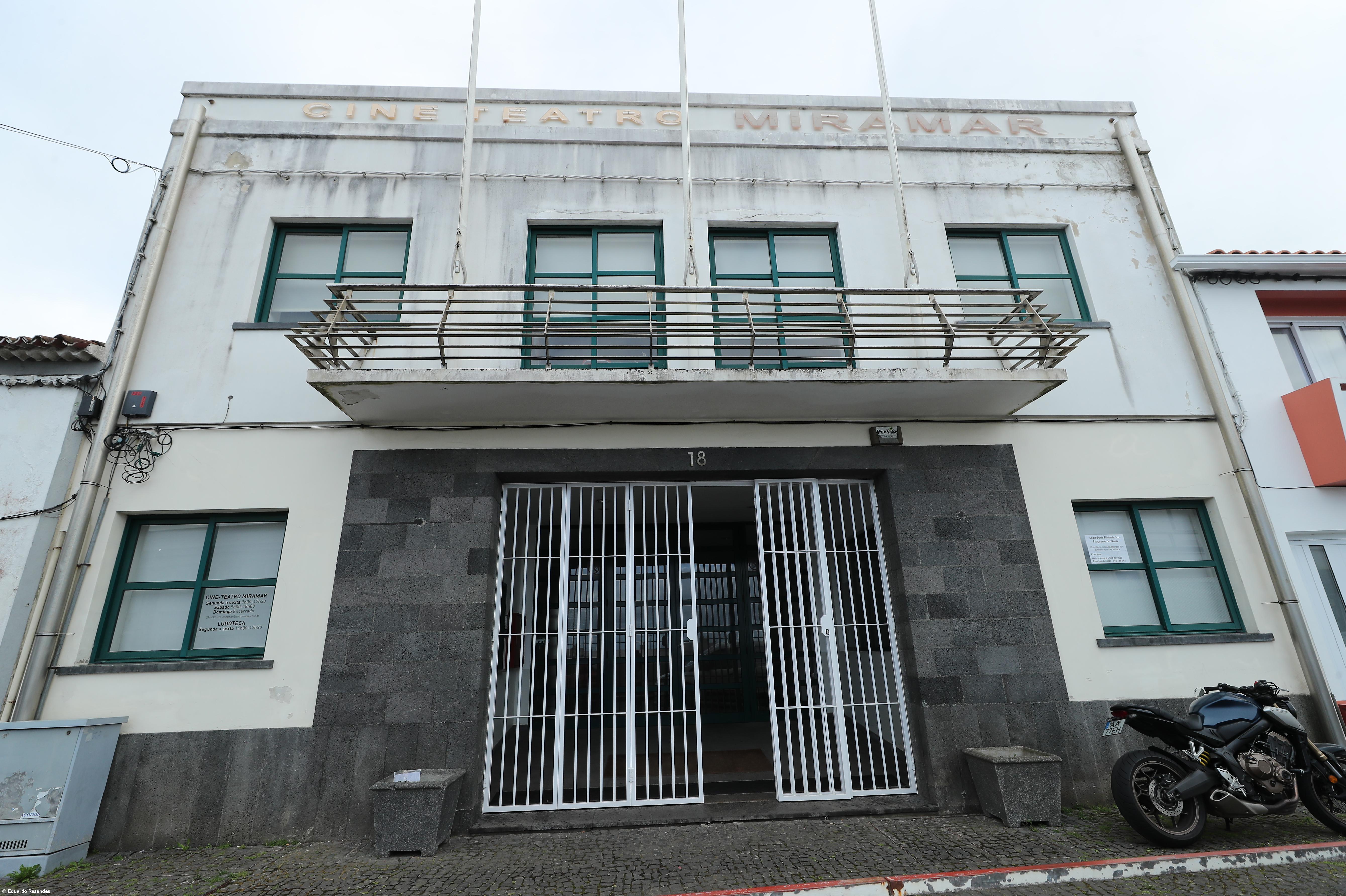 Petição quer travar venda de Cine-Teatro em Rabo de Peixe – Imagem 1