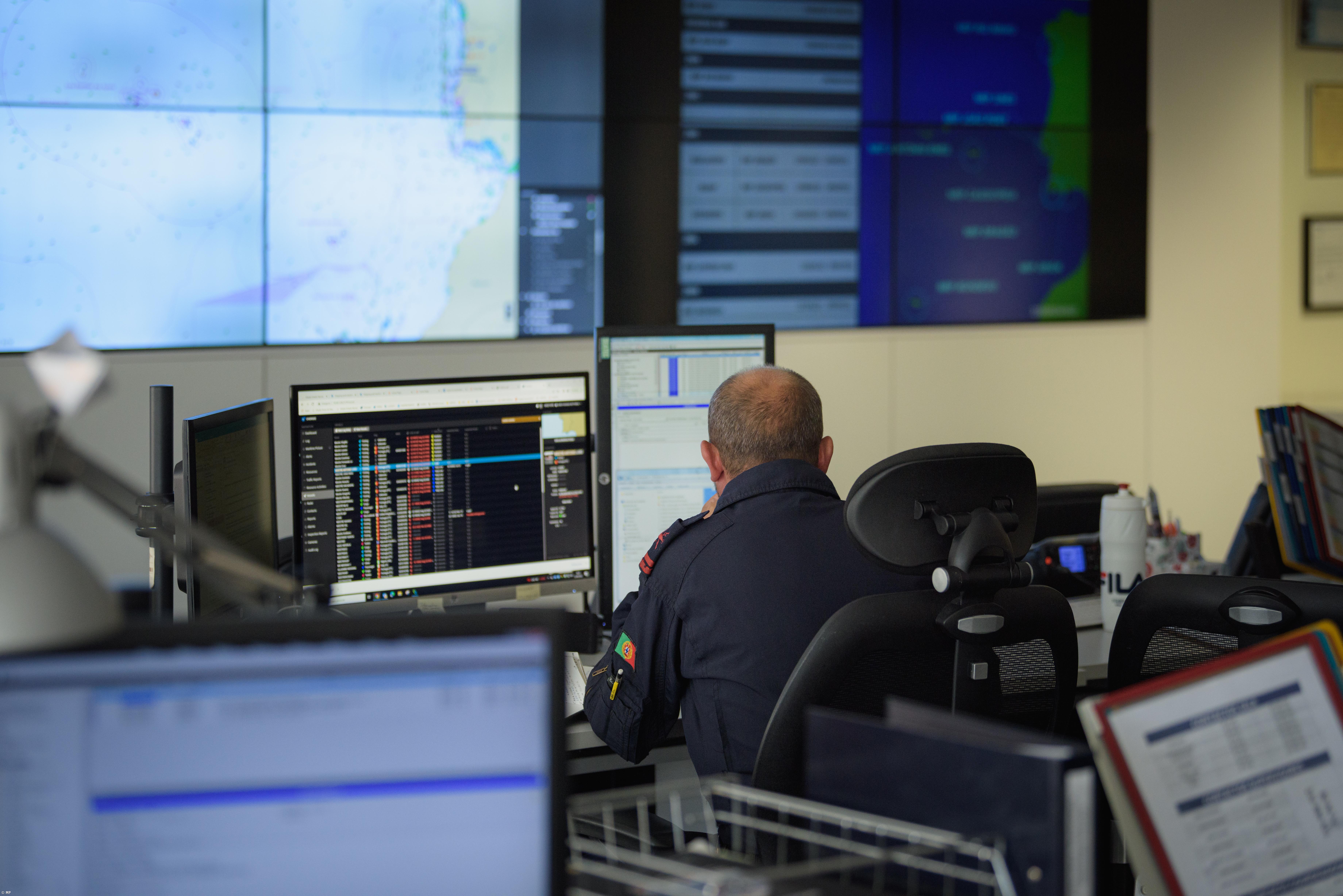 Marinha coordena resgate médico ao largo dos Açores  – Imagem 1