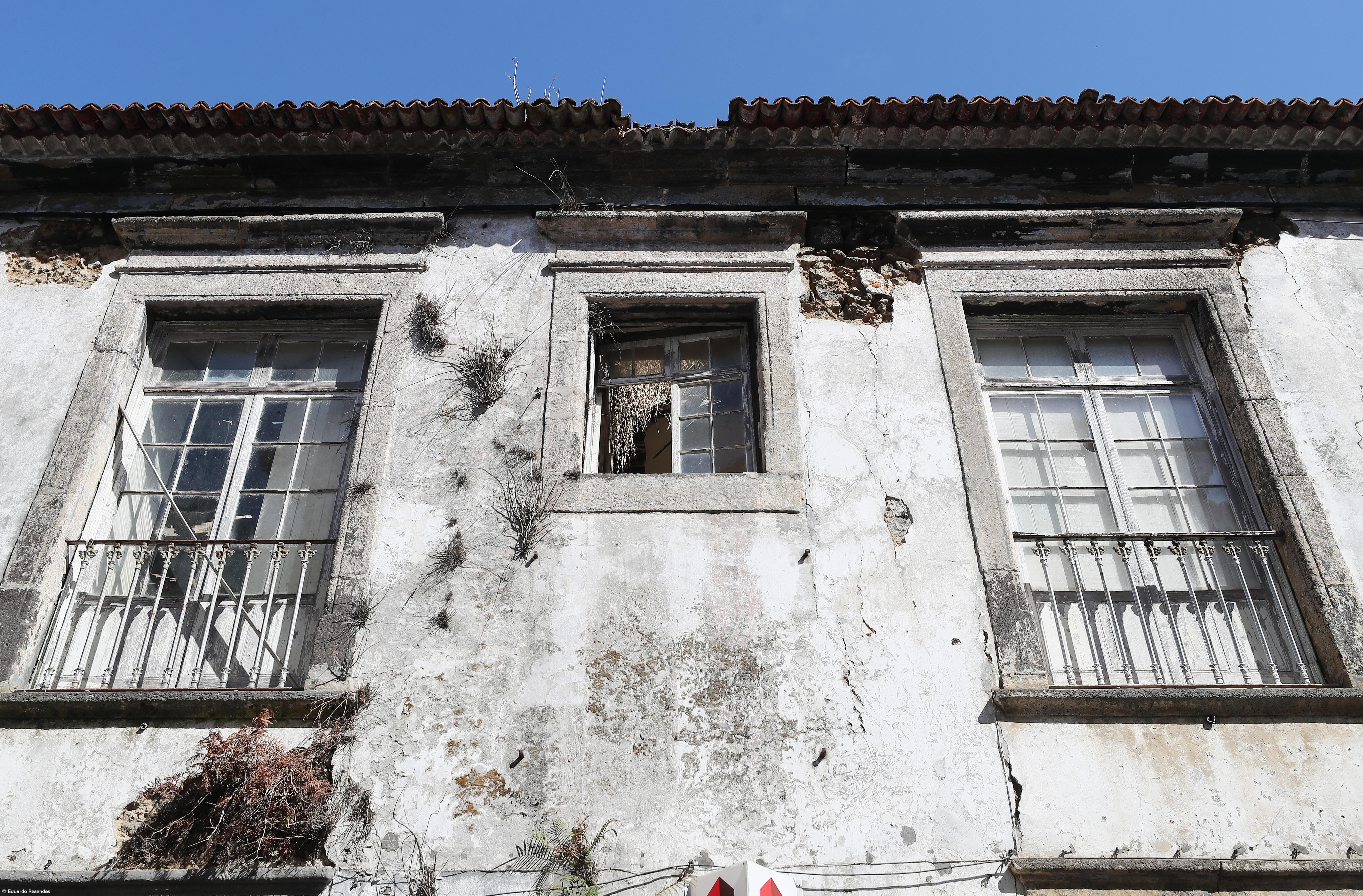 Existem quase 4 mil casas vazias em São Miguel – Imagem 1