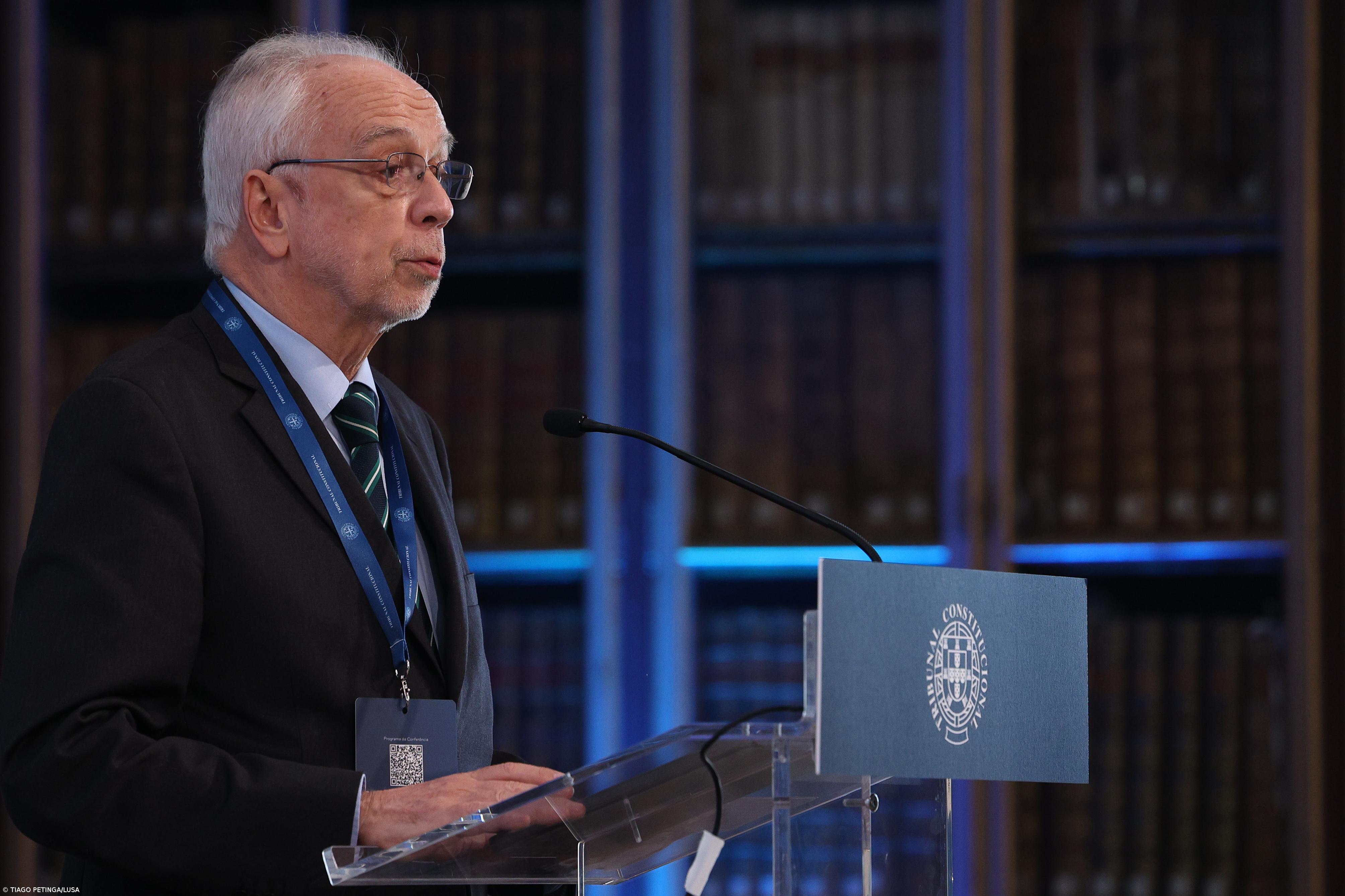 Ex-presidente do TC diz que juízes por substituir foram caluniados e difamados  – Imagem 1