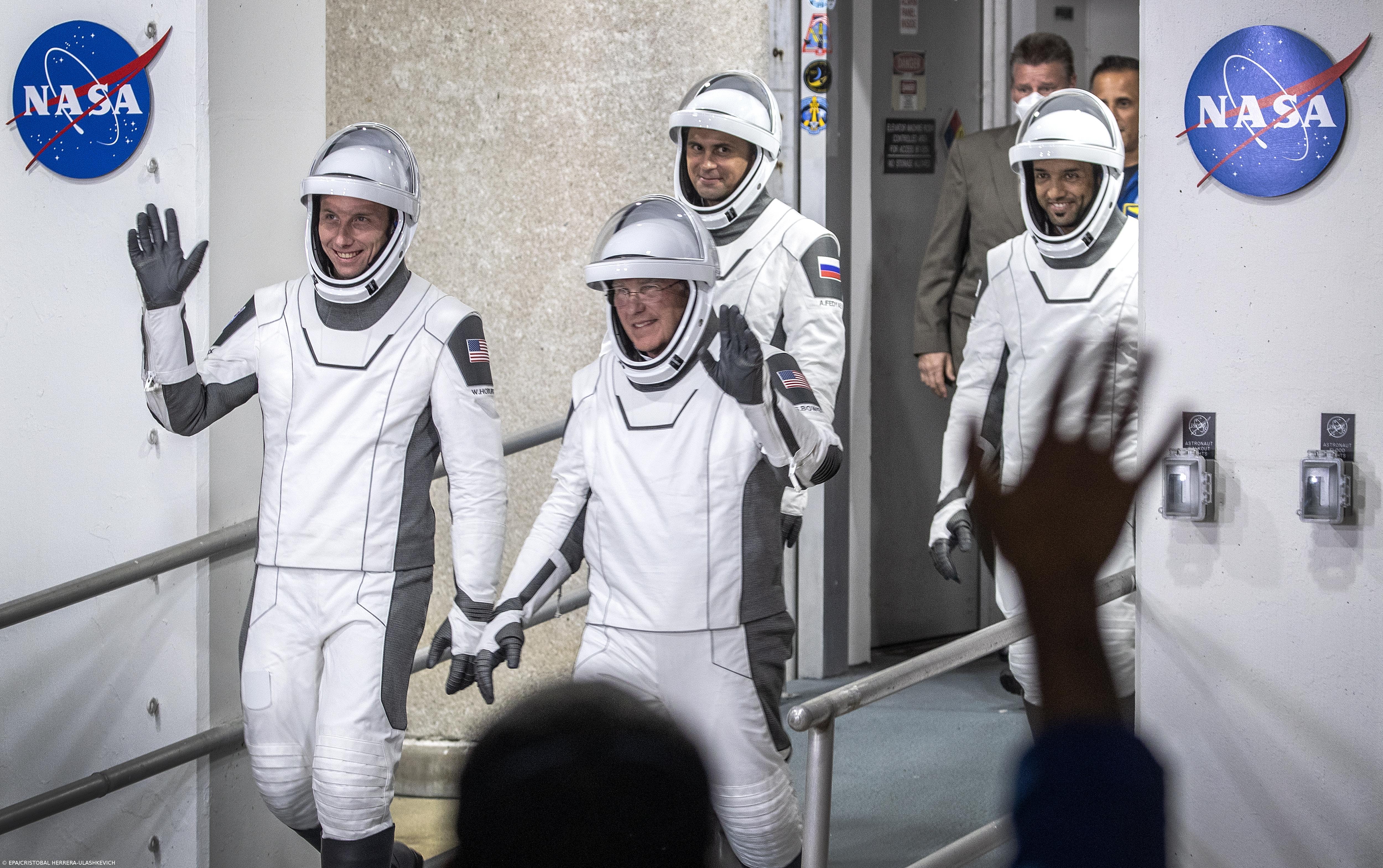 SpaceX envia quatro astronautas para a Estação Espacial Internacional – Imagem 1