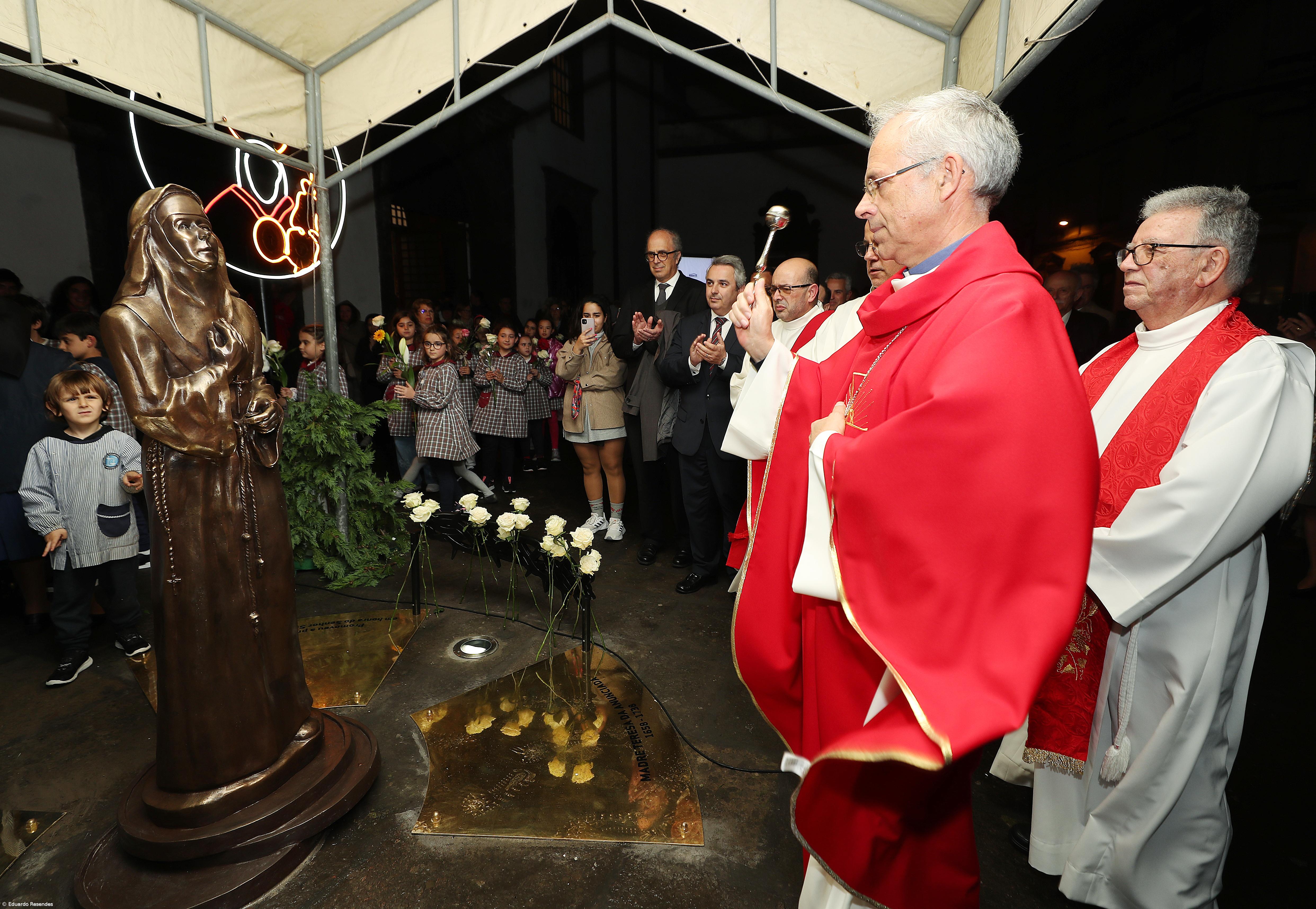 Nova estátua de Madre Teresa assinala 365 anos do nascimento – Imagem 5