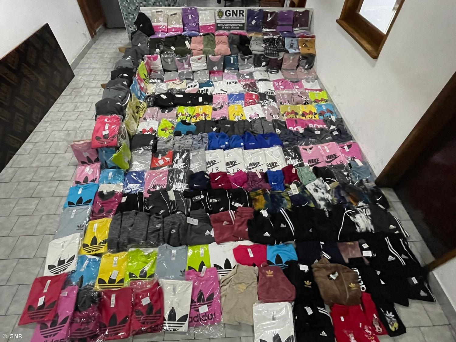 GNR apreende artigos contrafeitos em São Miguel – Imagem 2
