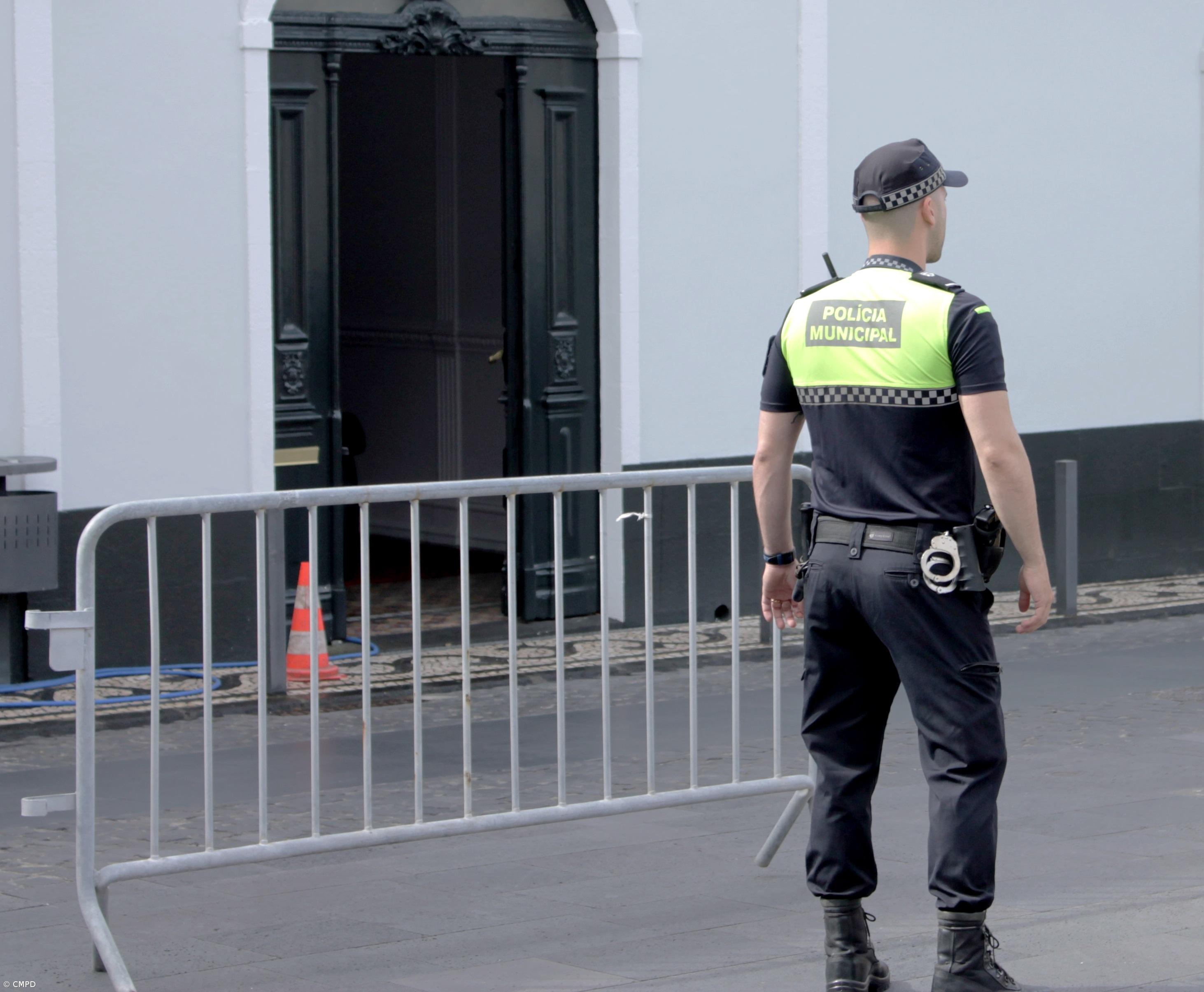 Polícia Municipal deteve dois homens por introdução em local vedado ao público – Imagem 1