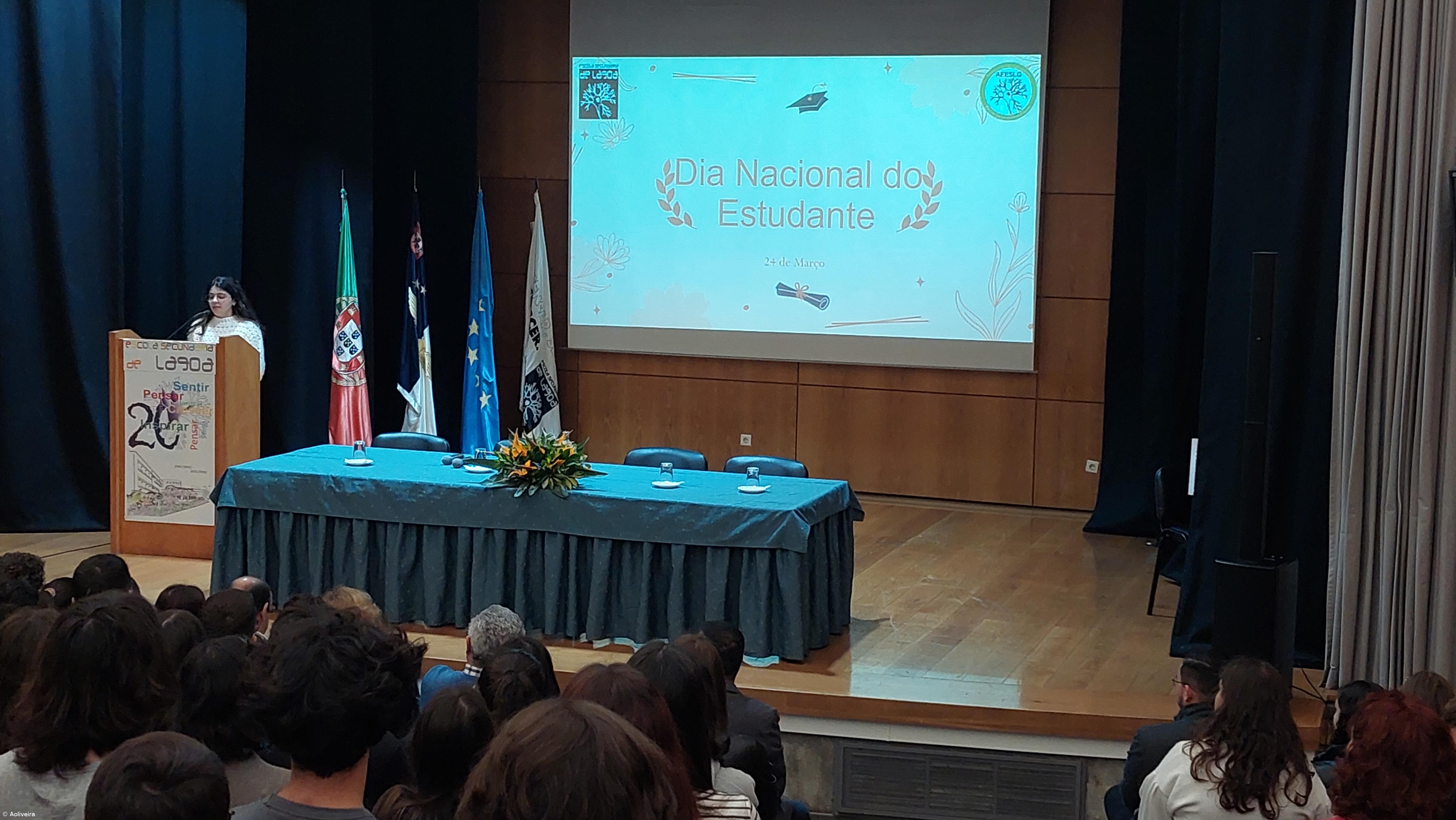 Associação de Estudantes da ESLagoa comemora Dia Nacional do EStudante – Imagem 1