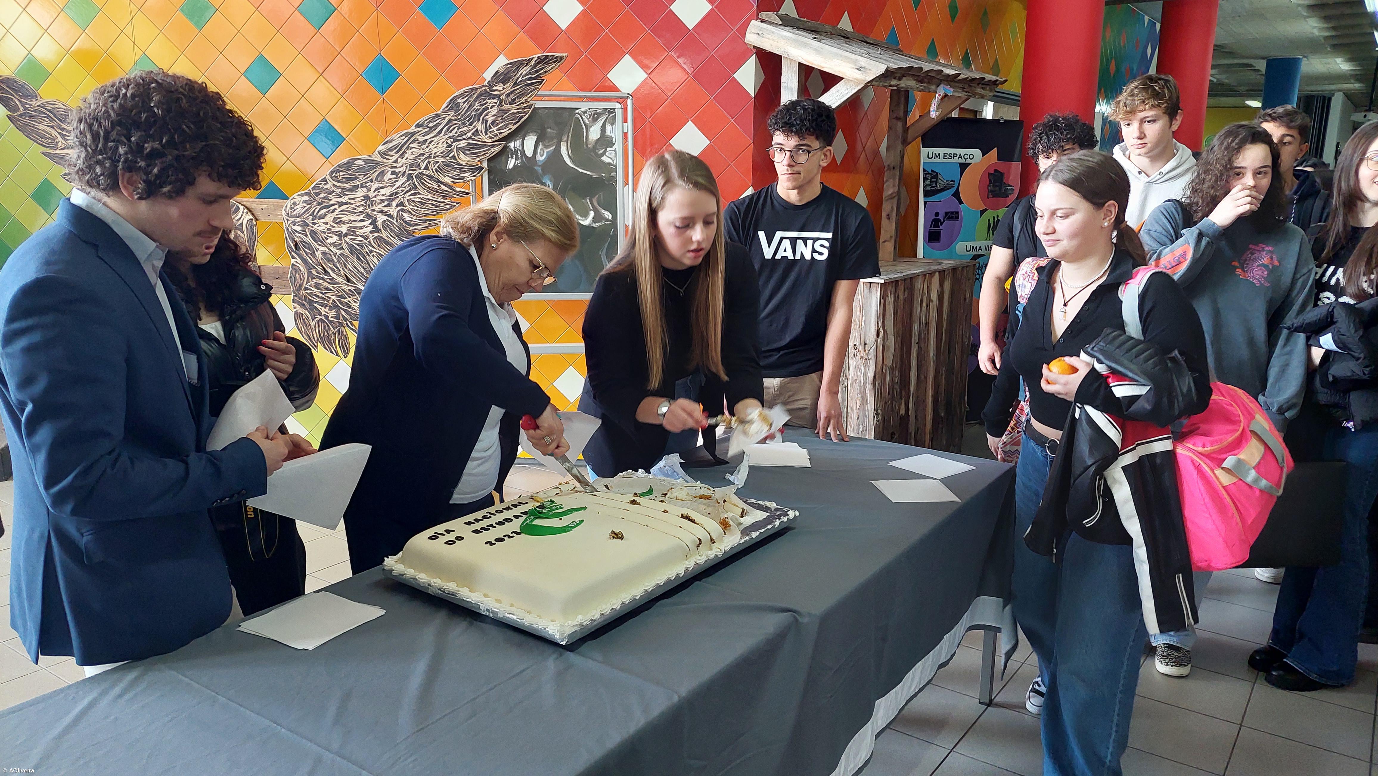 Associação de Estudantes da ESLagoa comemora Dia Nacional do EStudante – Imagem 6