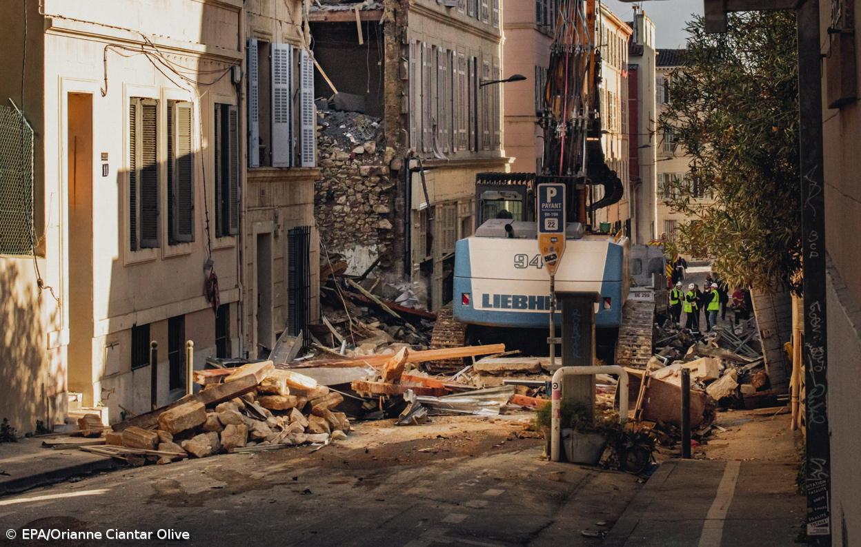 Autarca de Marselha com esperança de encontrar sobreviventes de desabamento de edifício – Imagem 1