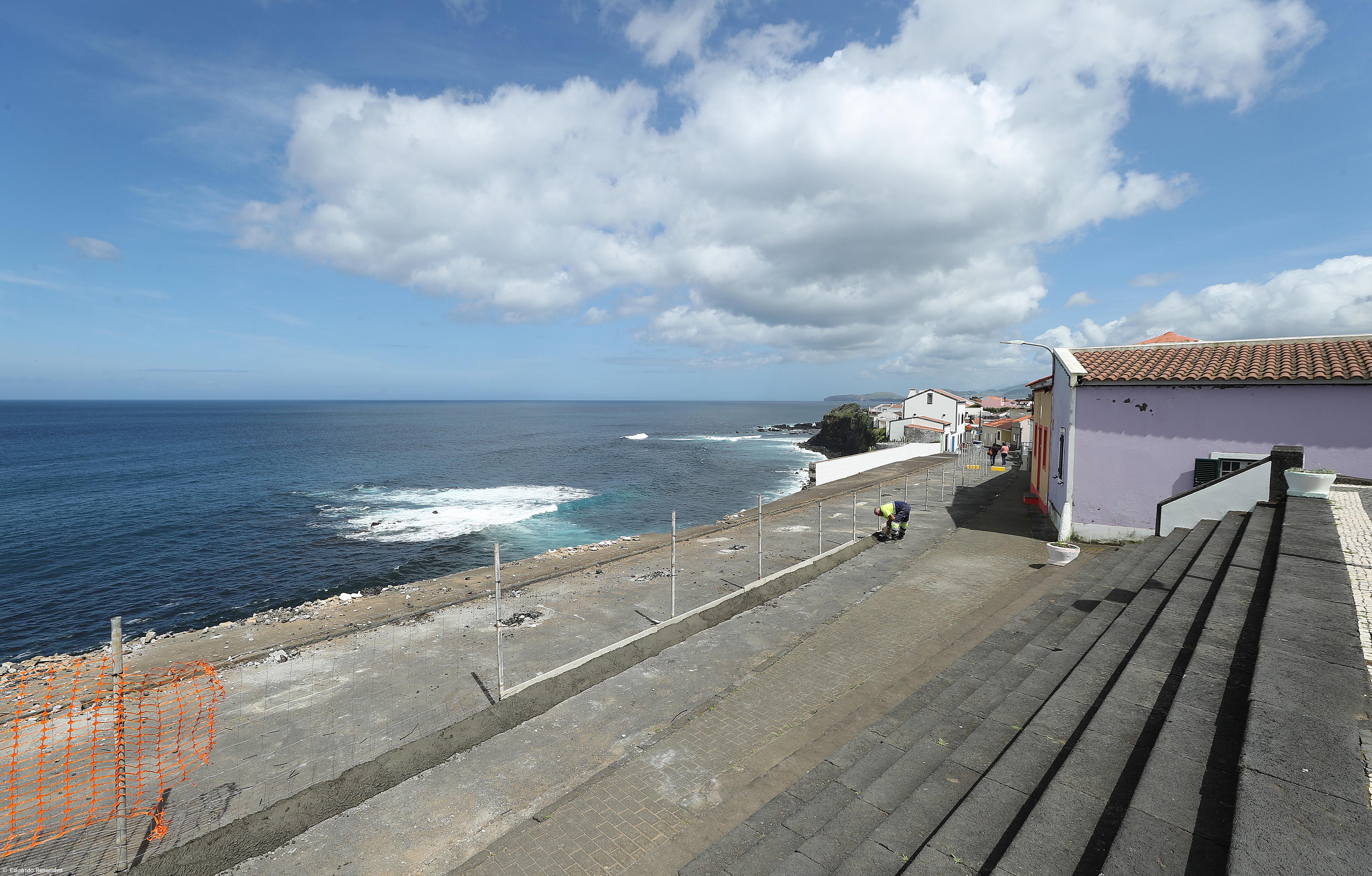 Açores aceleram obra de proteção de falésia instável nas Calhetas – Imagem 5