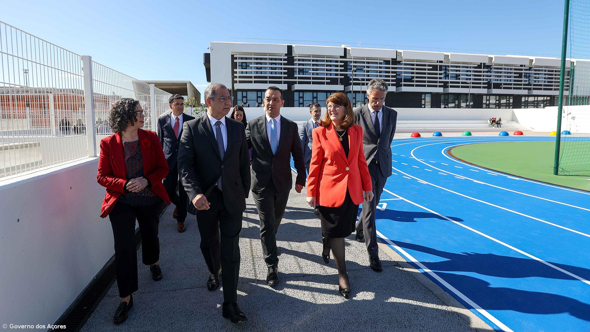 Governo açoriano defende “investimento justo” de 20ME na nova escola de Rabo de Peixe – Imagem 4