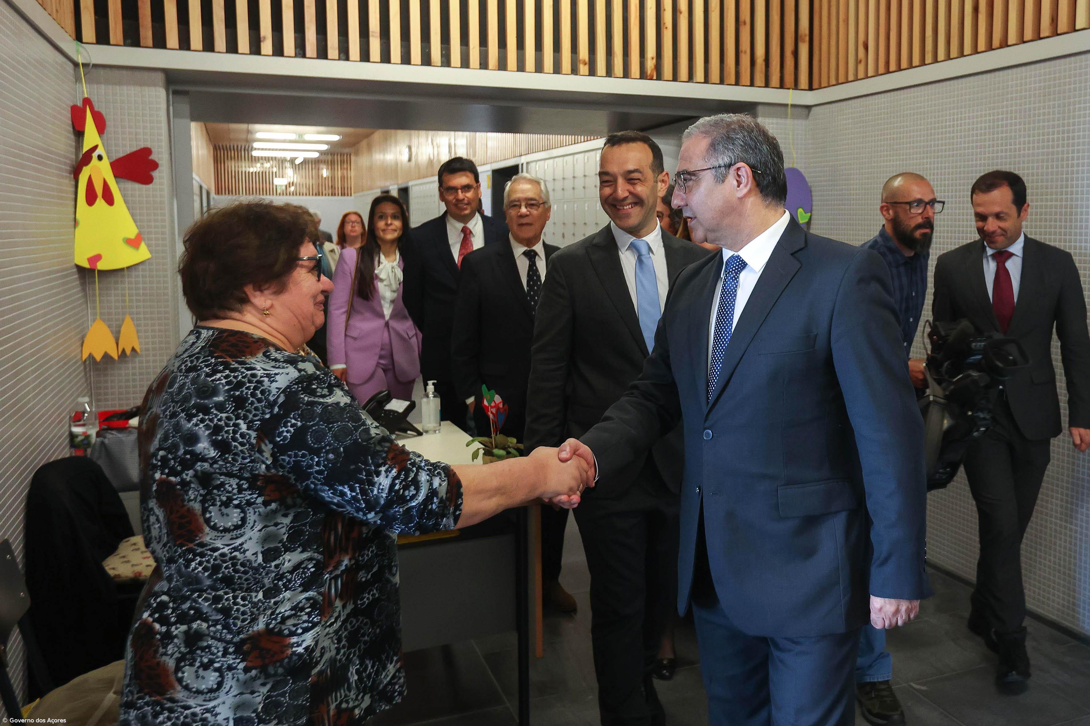 Governo açoriano defende “investimento justo” de 20ME na nova escola de Rabo de Peixe – Imagem 6