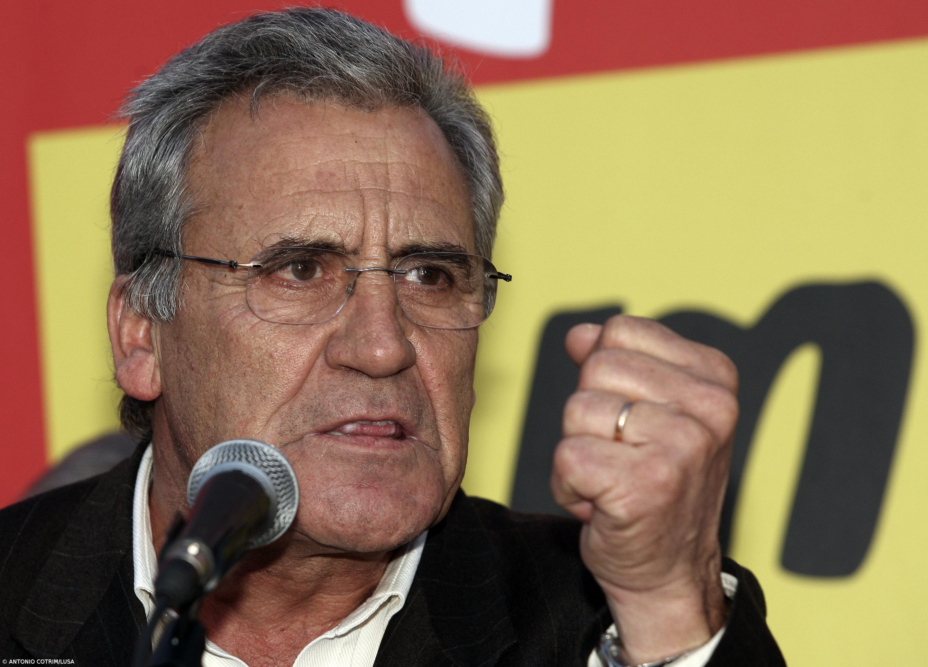 Líder do PCP acusa PS de querer maioria absoluta para se livrar de “empecilhos” – Imagem 1