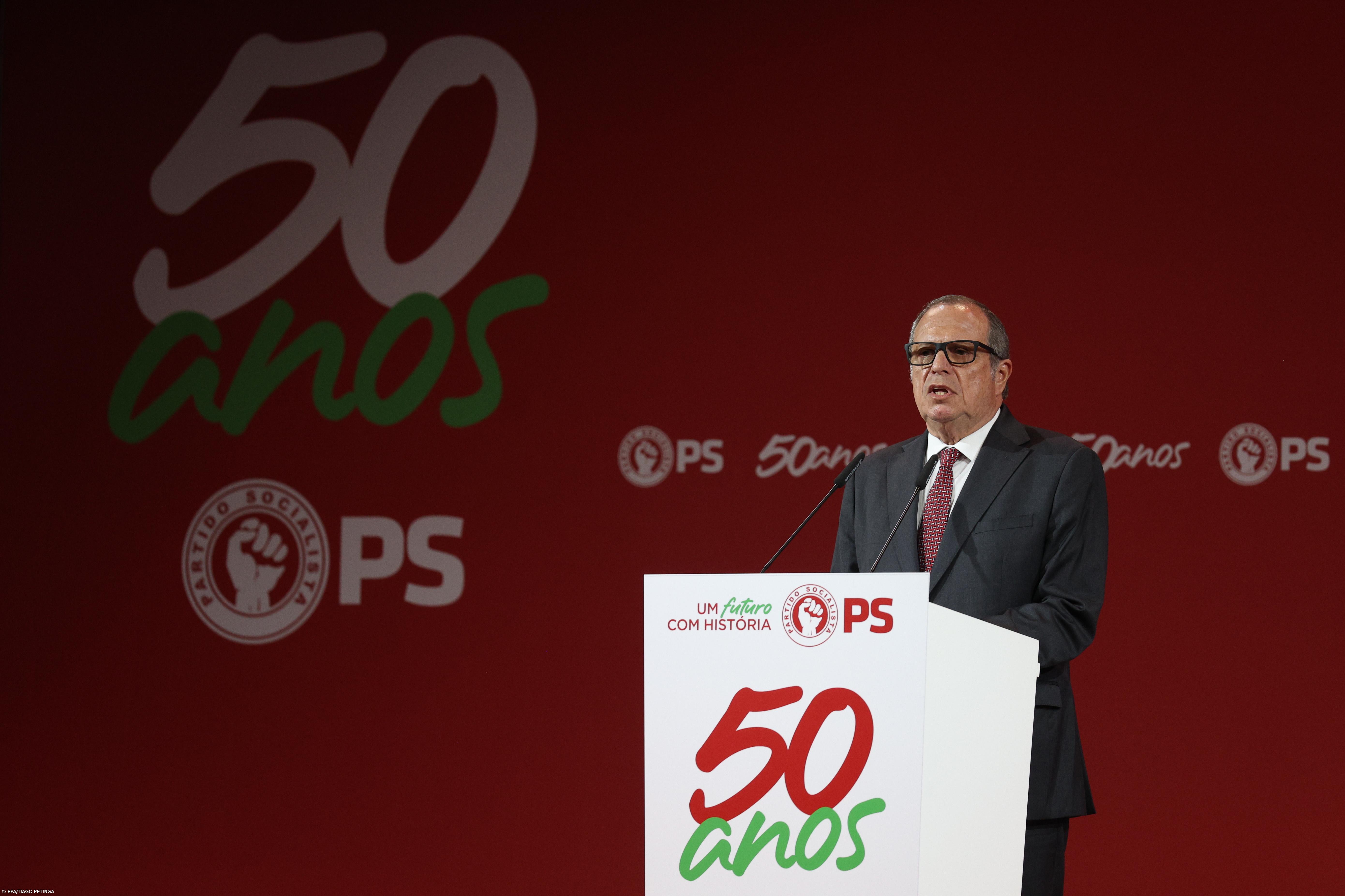 César diz que Bolieiro “parece não aceitar uma única crítica” da oposição nos Açores – Imagem 1