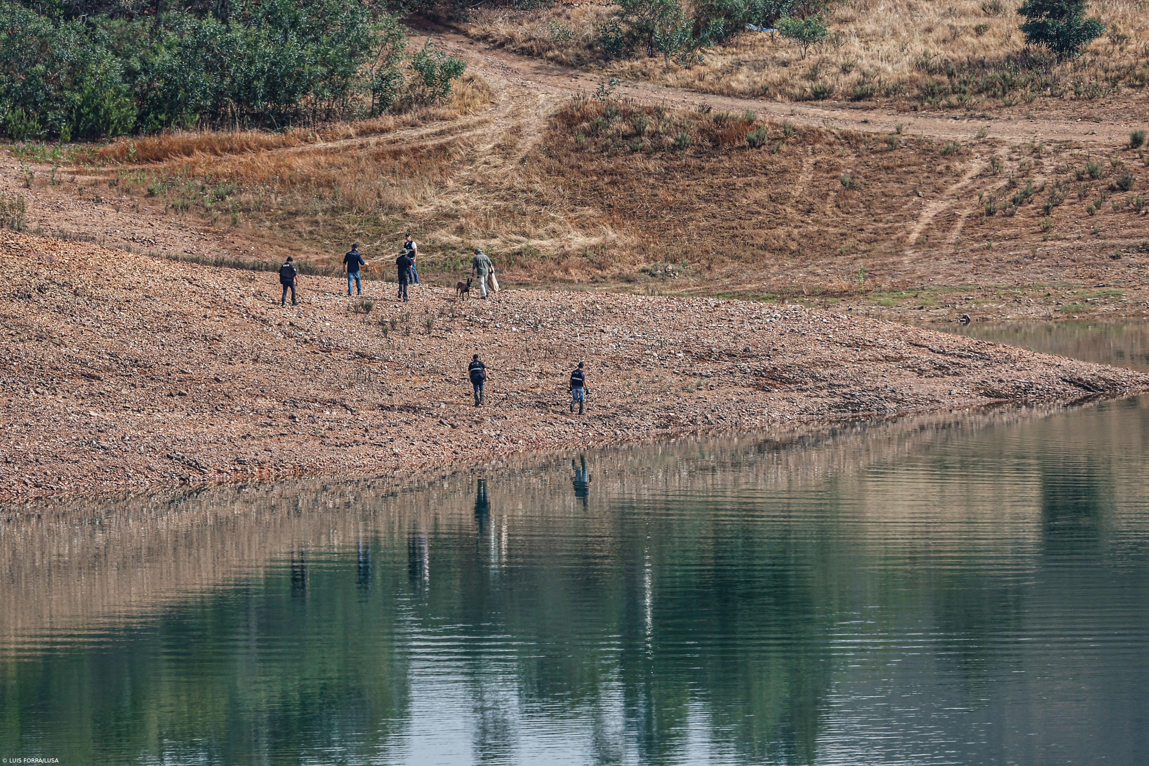 Buscas por Madeleine McCann envolvem dezenas de agentes na barragem do Arade – Imagem 1