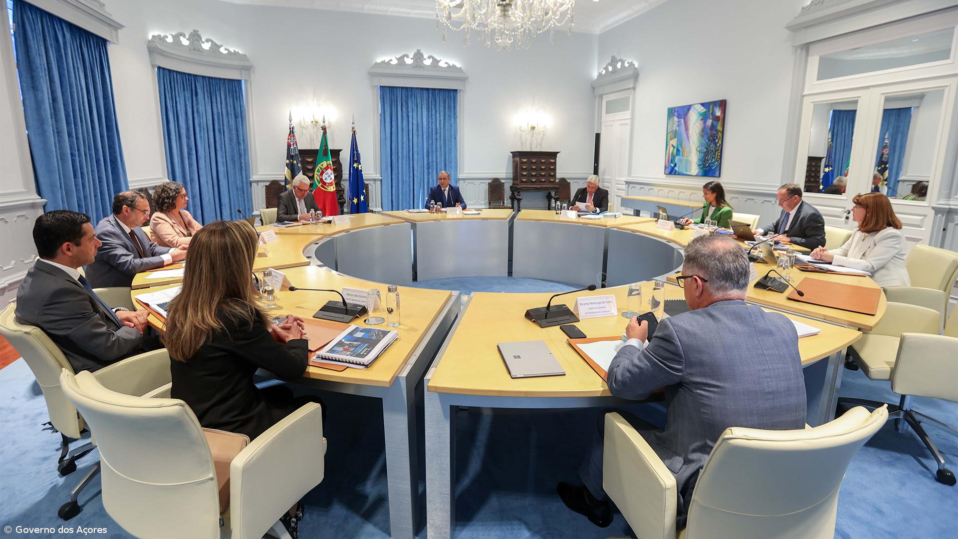 Governo dos Açores reforça verba para transporte de combustíveis líquidos entre ilhas – Imagem 1