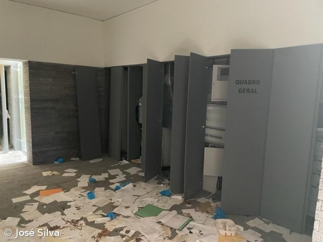 Nove milhões de euros esbanjados na Povoação – Imagem 1