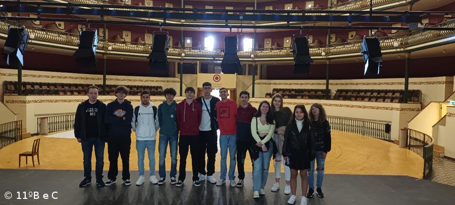 Alunos do 11ºB e 11ºC da EBS da Povoação visitam o Coliseu Micaelense – Imagem 1