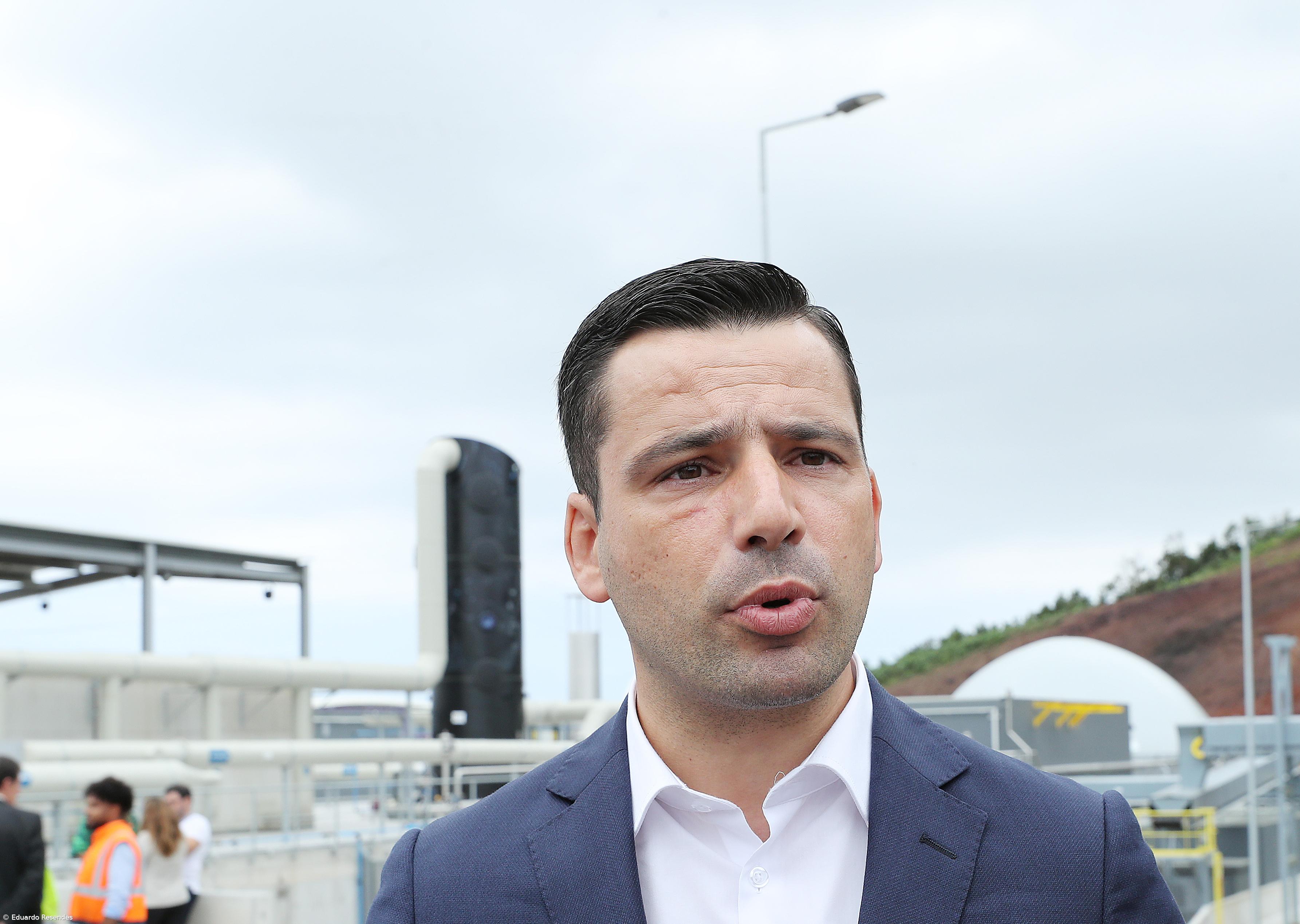 Governo dos Açores reitera que aterro de resíduos nas Flores é “situação excecional” – Imagem 1