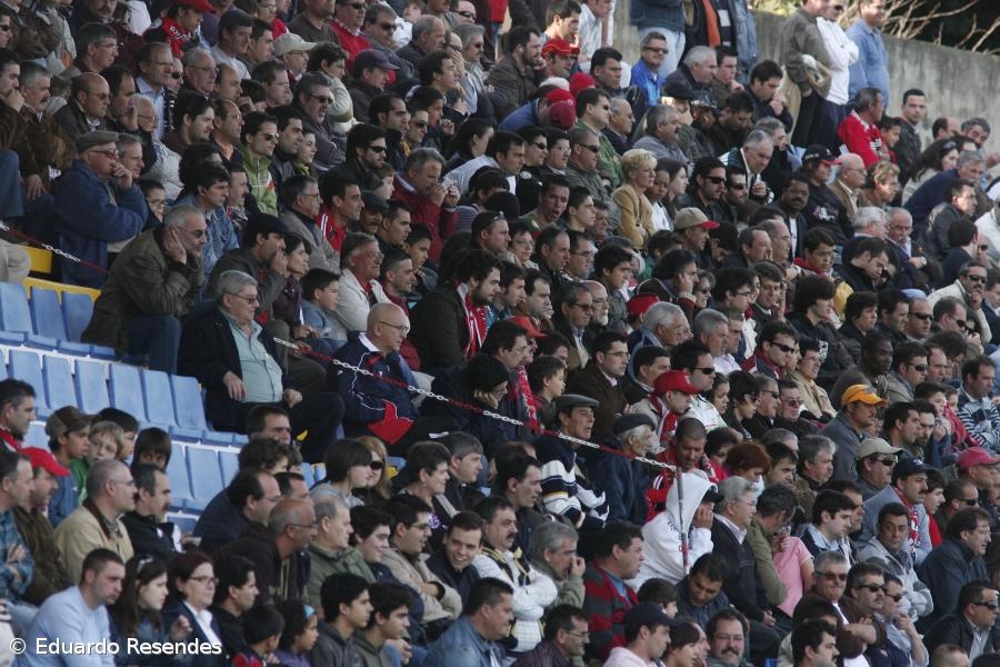 Liga de futebol perdeu 40.000 espectadores no primeiro trimestre de 2011 – Imagem 1