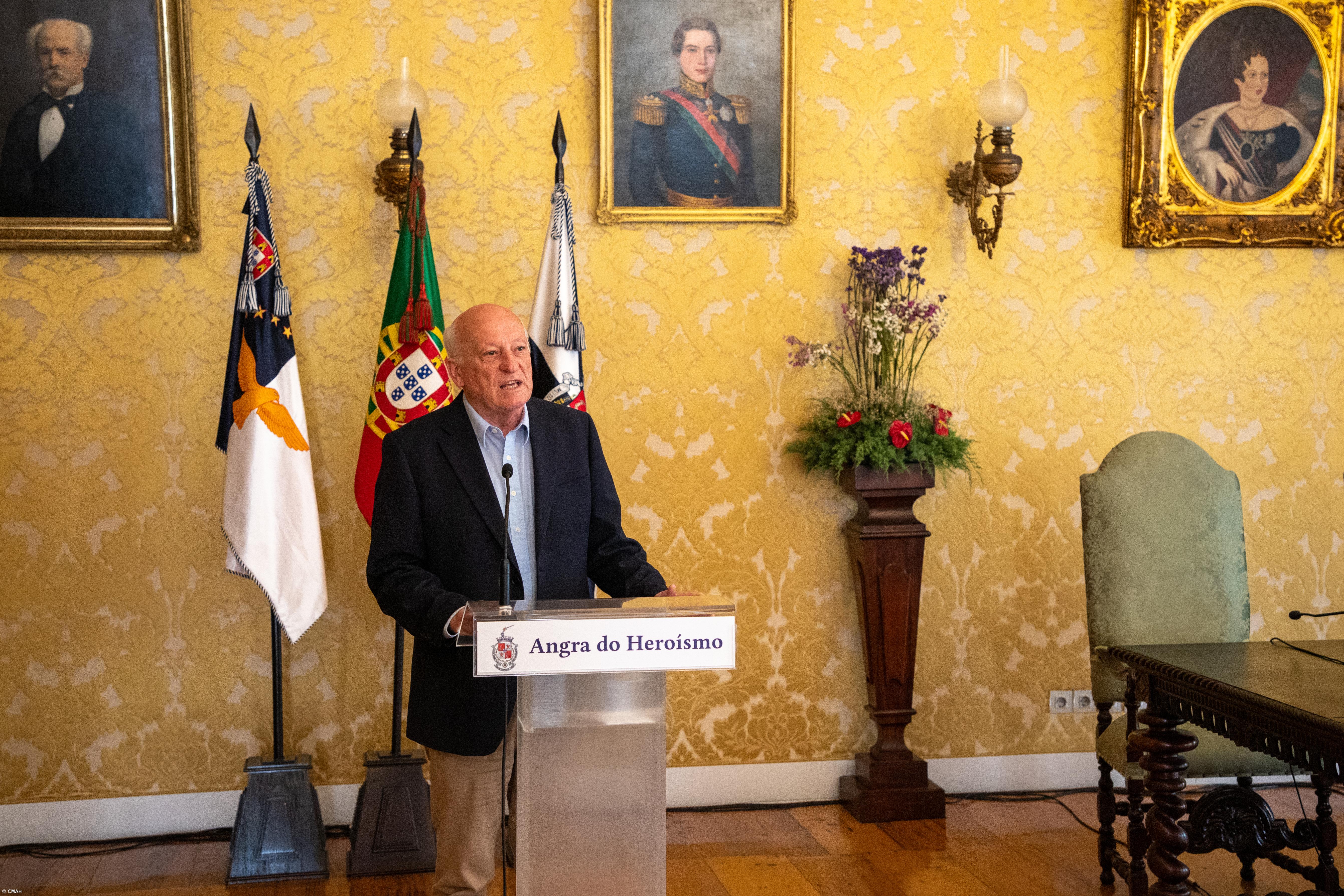 Câmara de Angra do Heroísmo apela à calma face à crise sismovulcânica na Terceira – Imagem 1