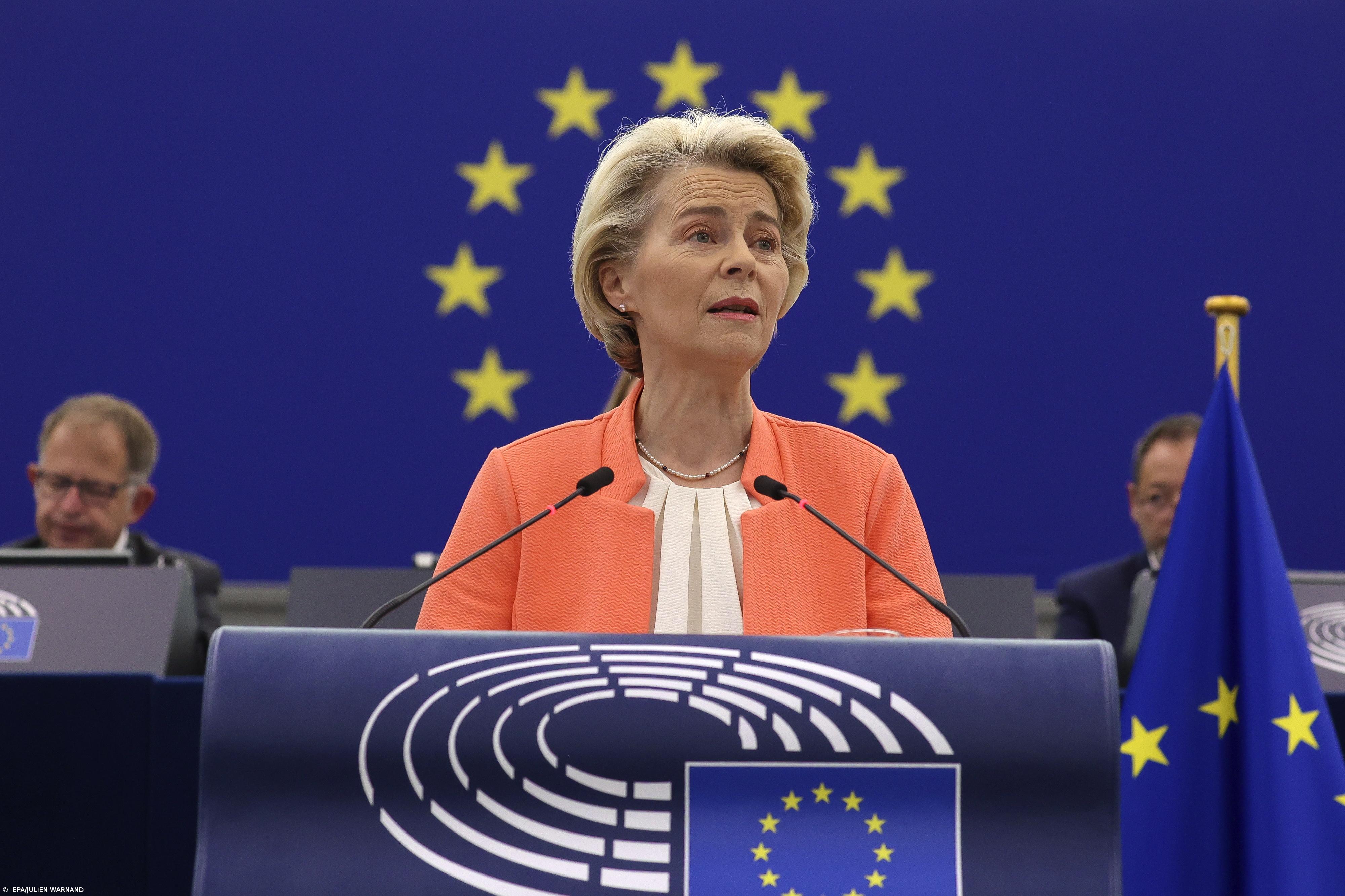 Von der Leyen recorda mulheres vítimas de violência e pede justiça na UE – Imagem 1