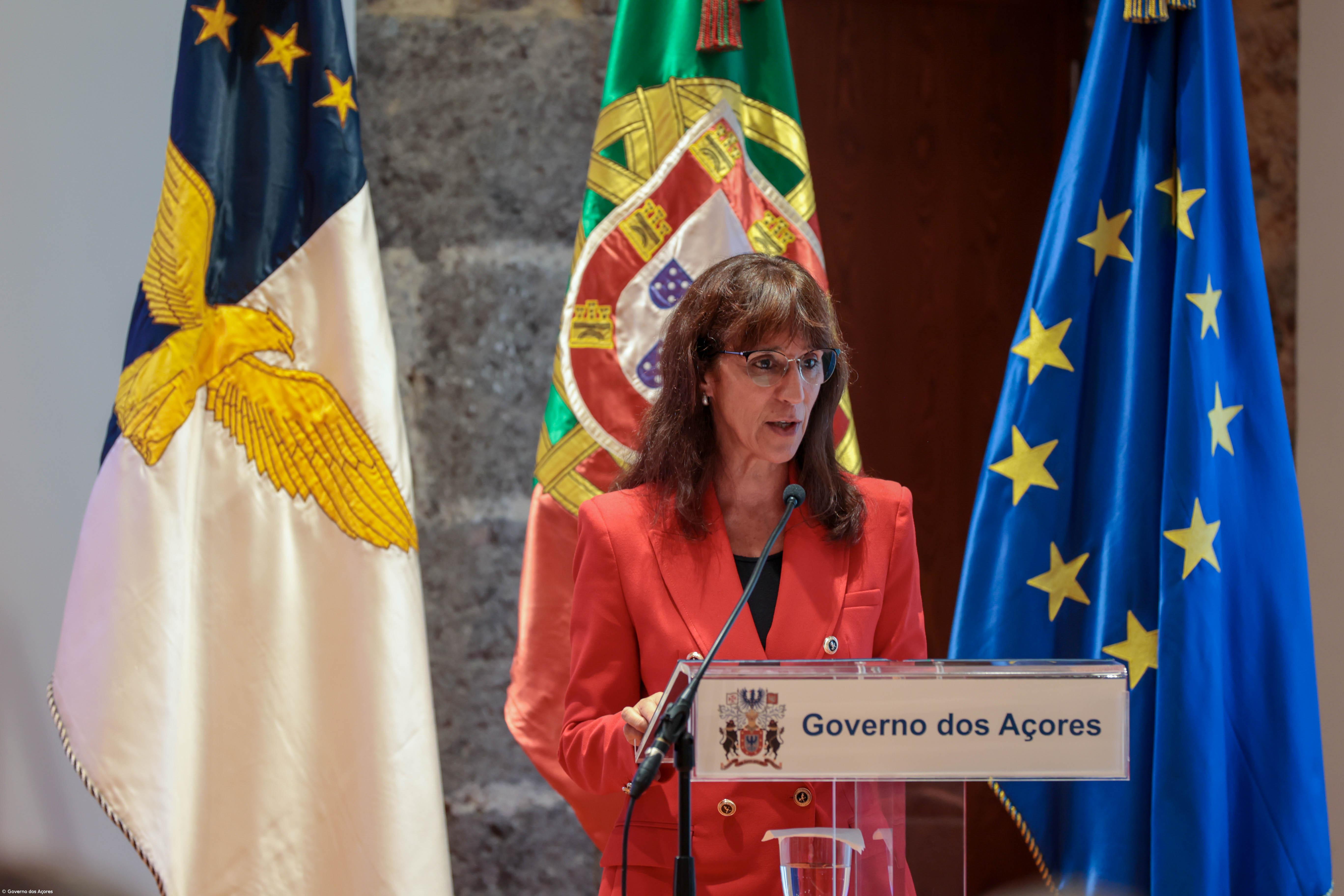 Ministra da Defesa rejeita pressões para afastar o seu secretário-geral arguido  – Imagem 1