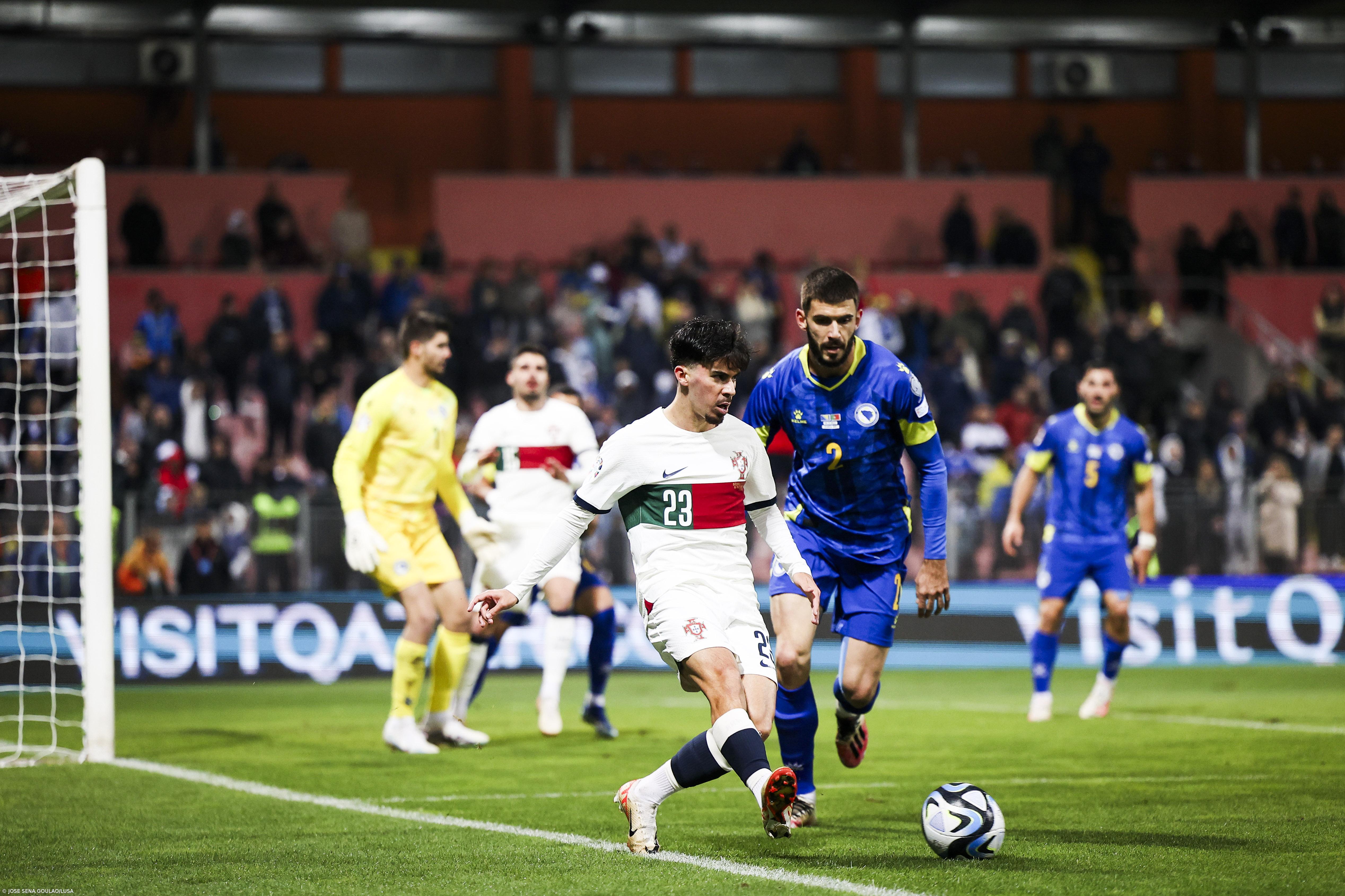 Rúben Dias e Vitinha finalistas da Bola de Ouro 2023/24, Ronaldo e Messi de fora  – Imagem 2