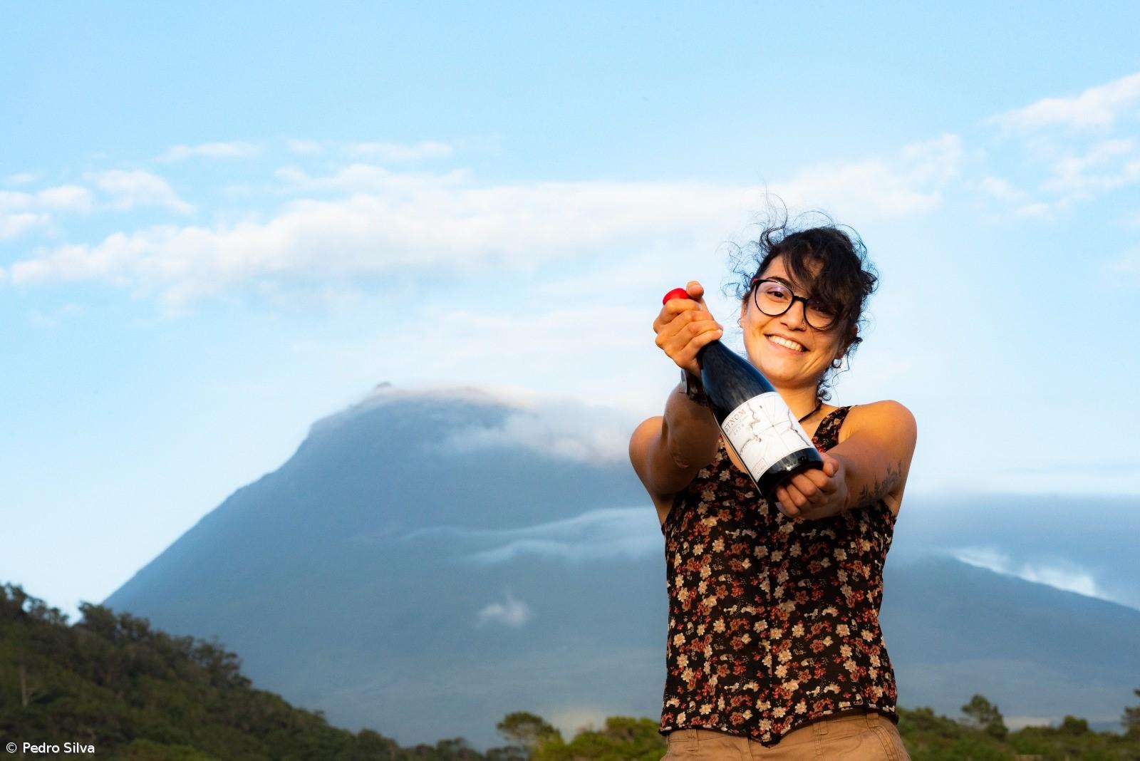 Enóloga do Pico produz vinhos com uvas da sua aldeia – Imagem 1