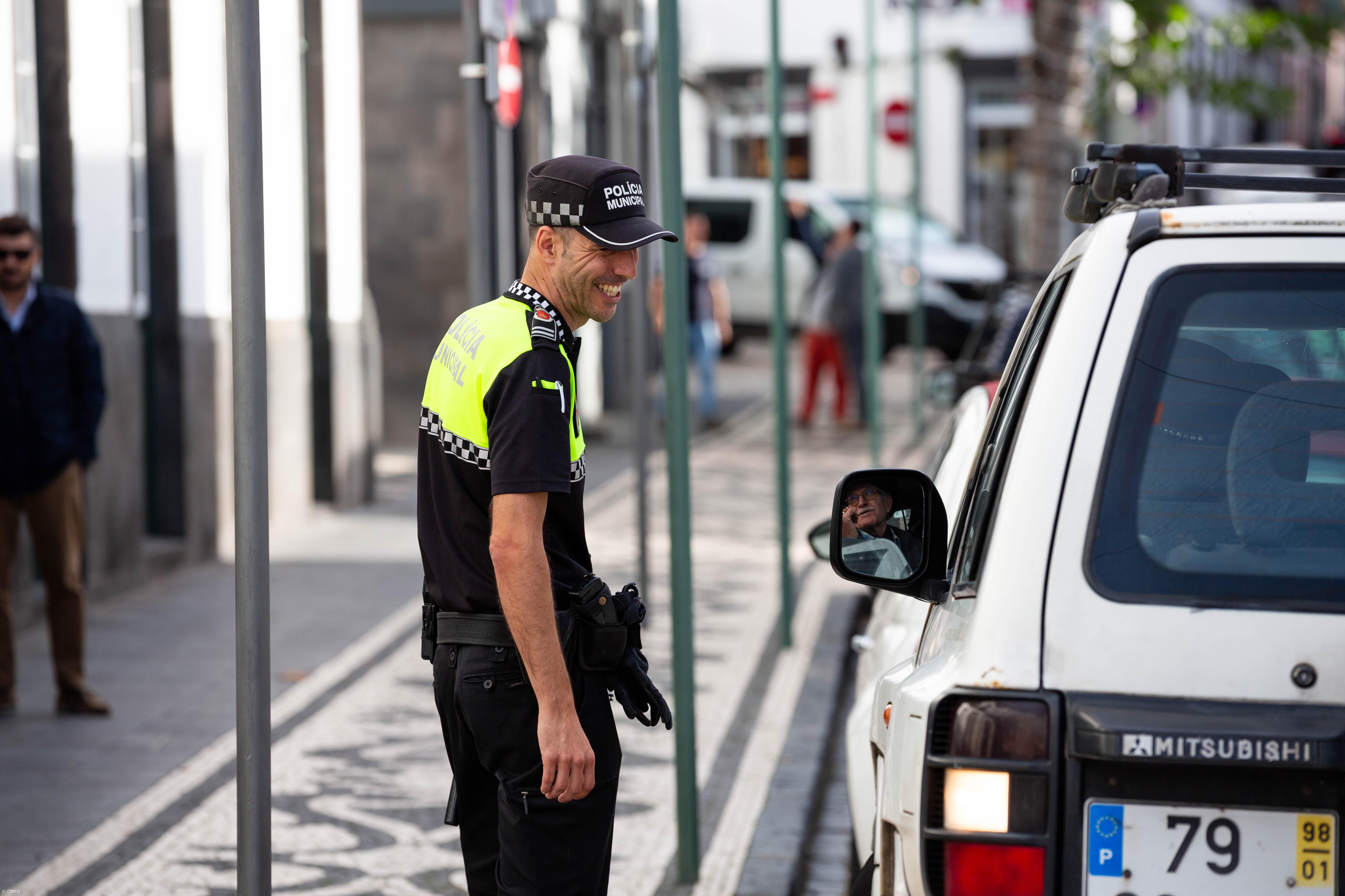 Polícia Municipal de Ponta Delgada projeta ações de sensibilização nas escolas – Imagem 1