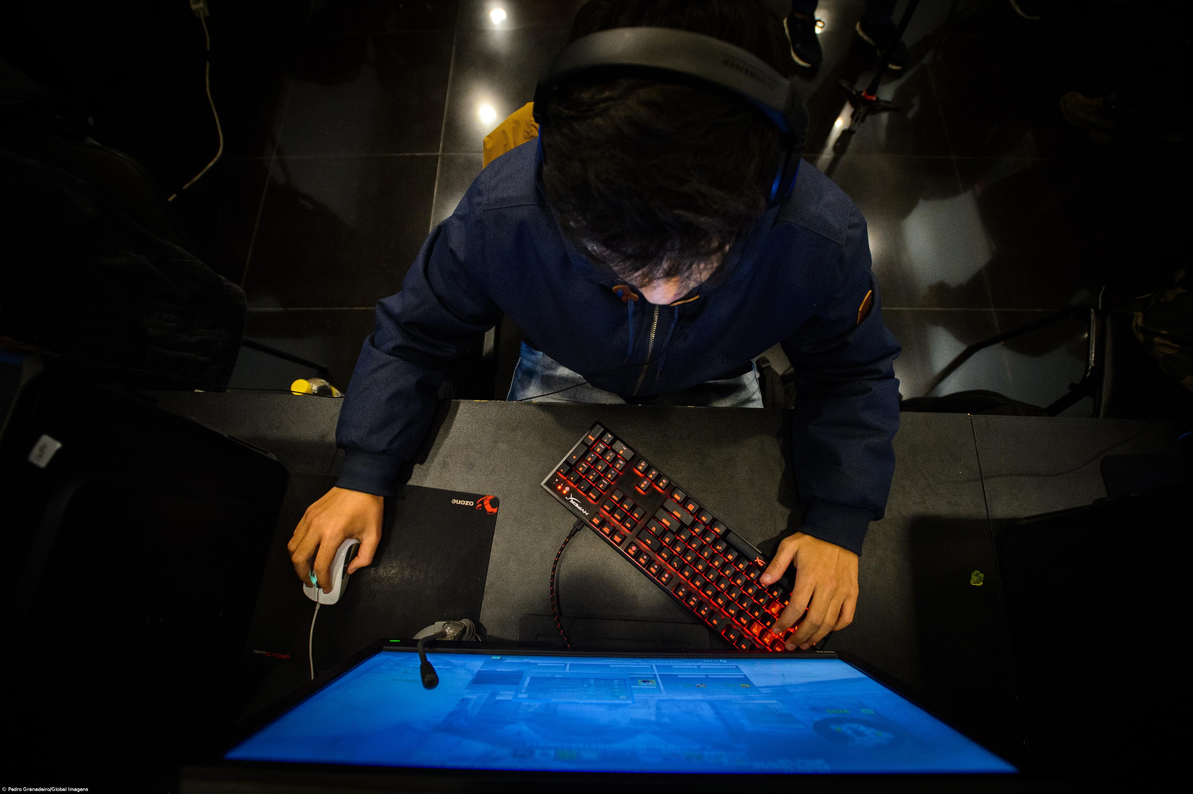 Mais de metade dos açorianos têm competências digitais baixas – Imagem 1