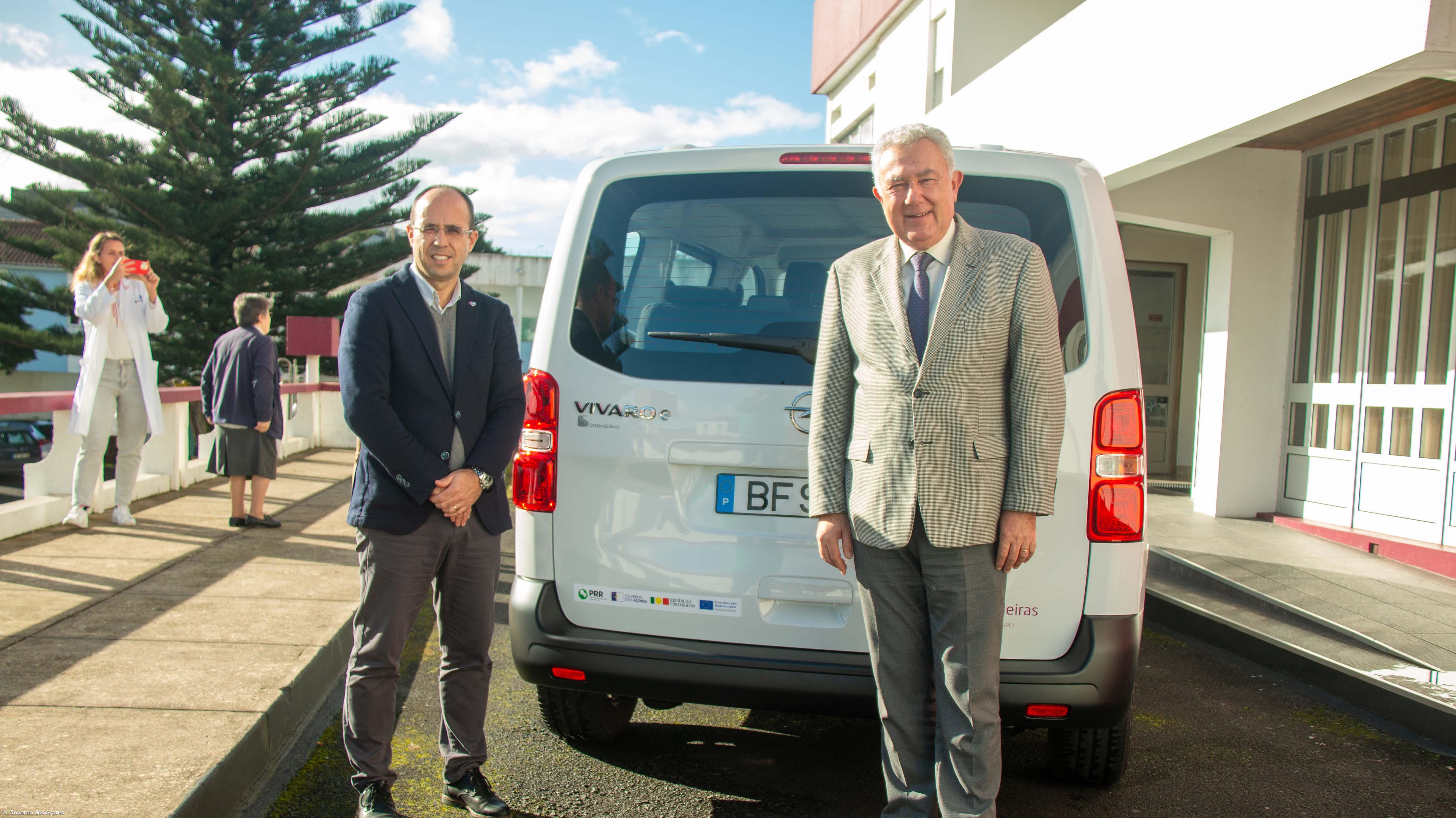  Governo entrega 36 viaturas elétricas a instituições sociais  – Imagem 1