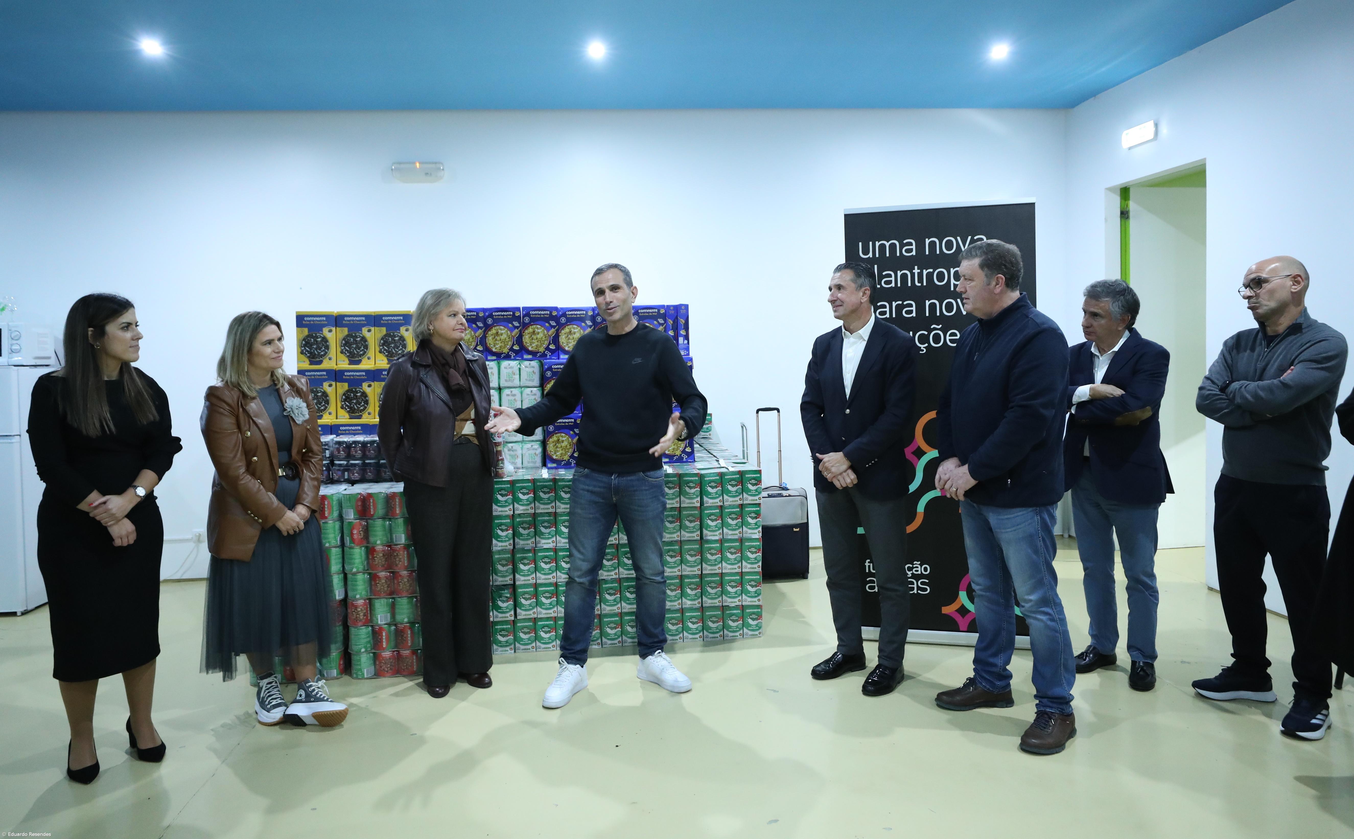 Fundação Pauleta promove doação ao Banco Alimentar – Imagem 1