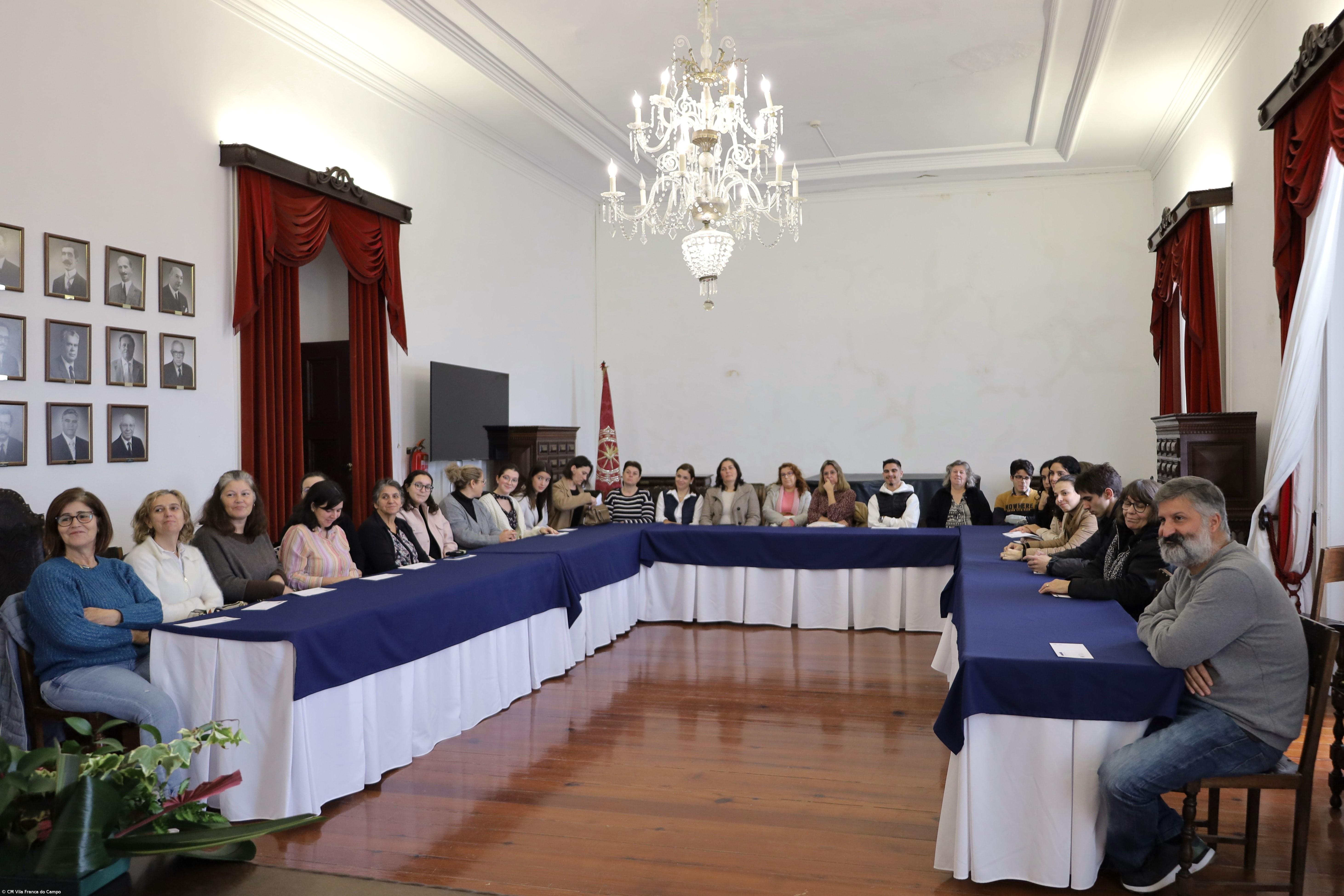 Câmara Municipal de Vila Franca atribui 36 bolsas de estudo por mérito escolar e por carência económica – Imagem 1