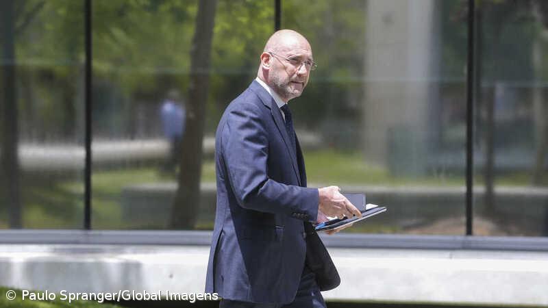 “Cada um tem o seu tempo e este tempo não me pertence”  – Imagem 1