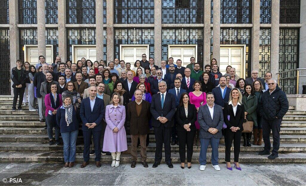 PS apresenta listas "renovadas" para voltar ao poder  – Imagem 1