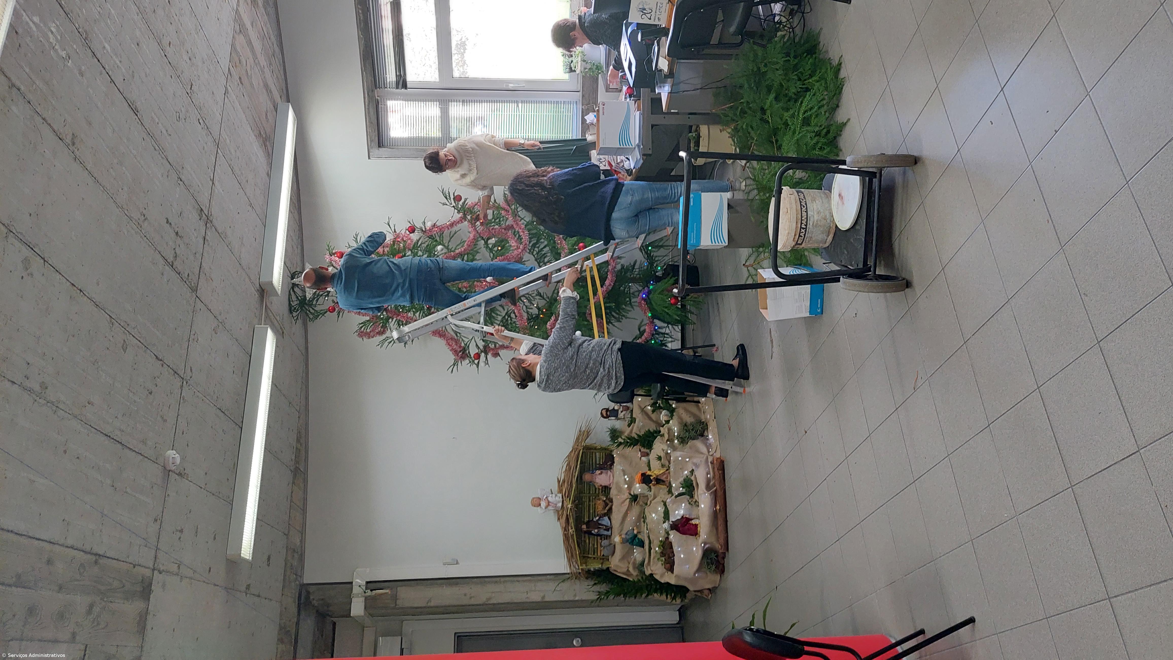 A Comunidade Educativa prepara e vive o Natal na ESLagoa – Imagem 57