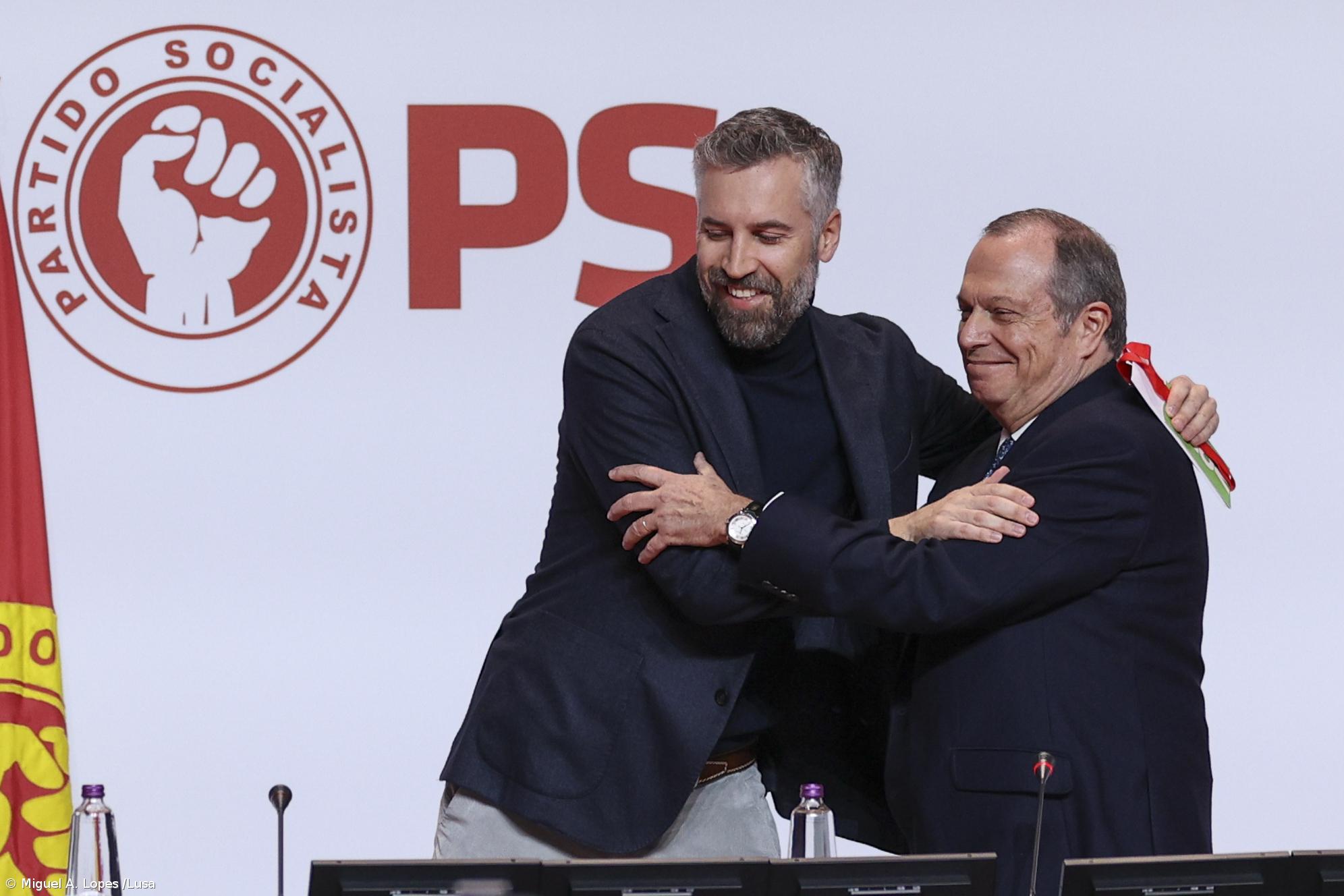 Pedro Nuno Santos é claramente melhor do que Luís Montenegro, diz Carlos César – Imagem 1