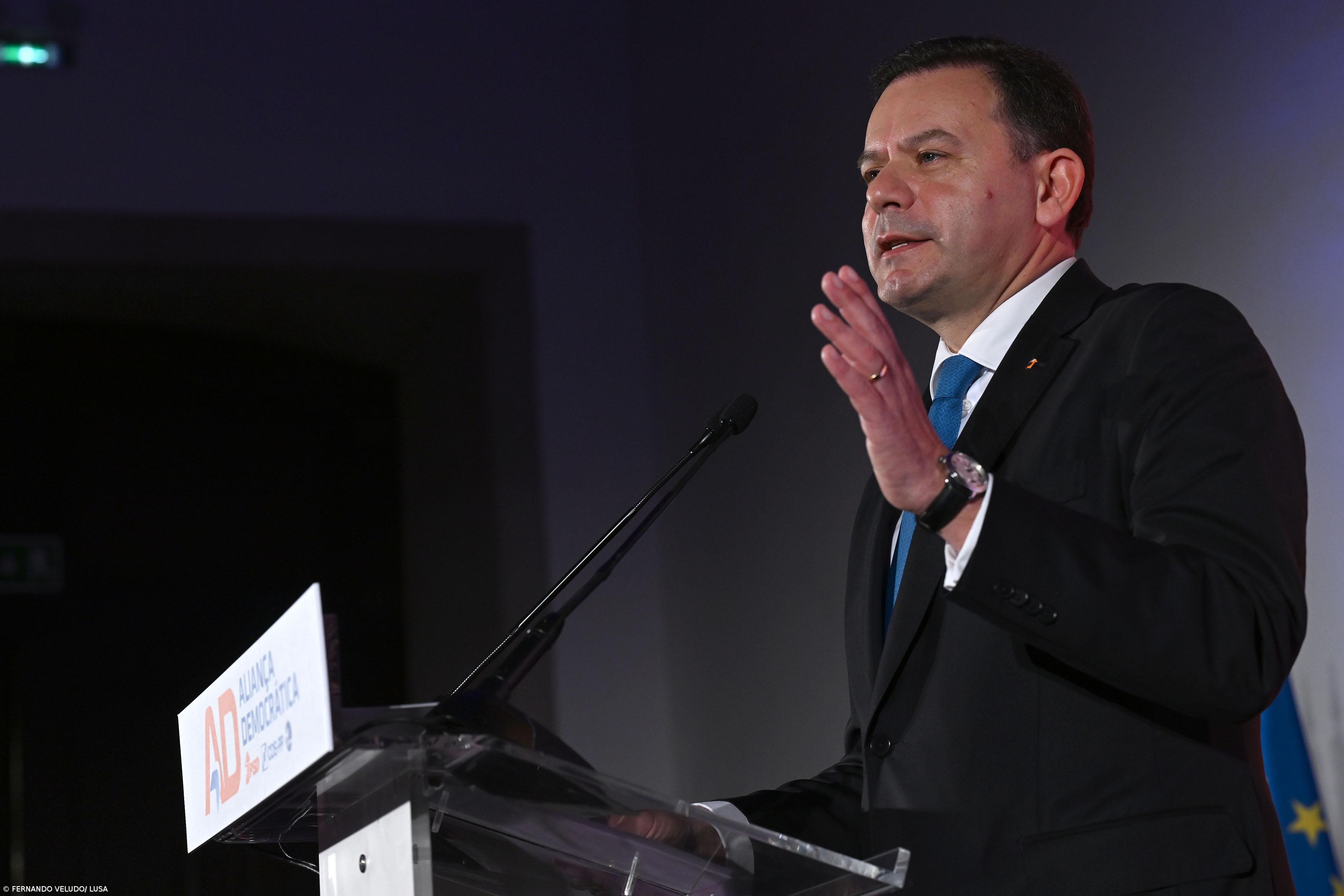 Montenegro defende facilitação dos licenciamentos para combater corrupção – Imagem 1