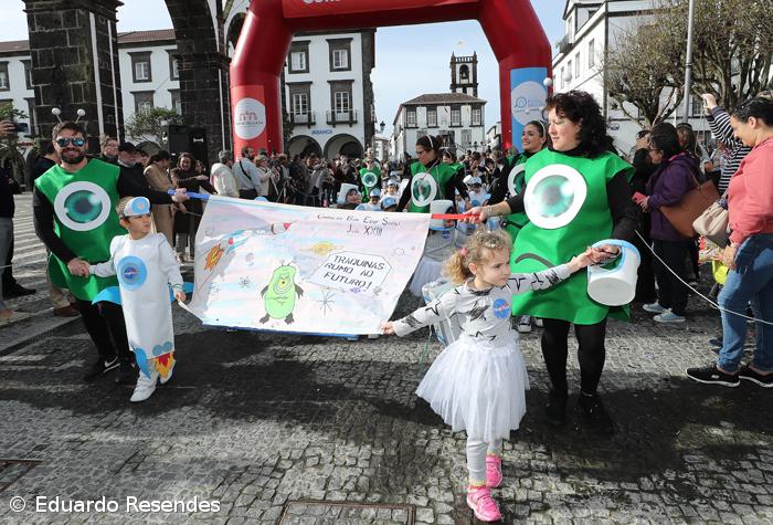 Galeria fotográfica do Corso de Carnaval em Ponta Delgada – Imagem 21