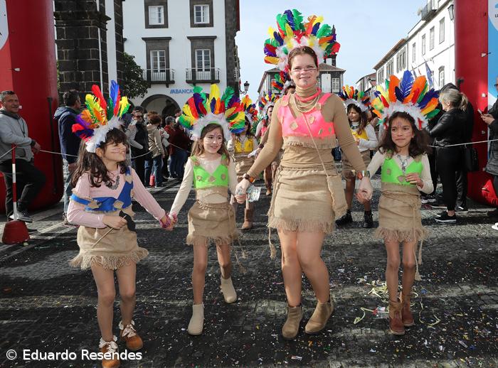 Galeria fotográfica do Corso de Carnaval em Ponta Delgada – Imagem 25