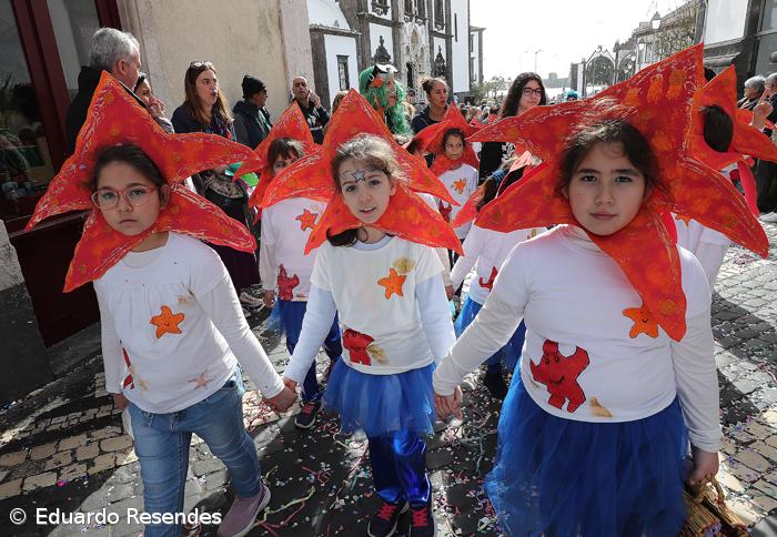 Galeria fotográfica do Corso de Carnaval em Ponta Delgada – Imagem 17