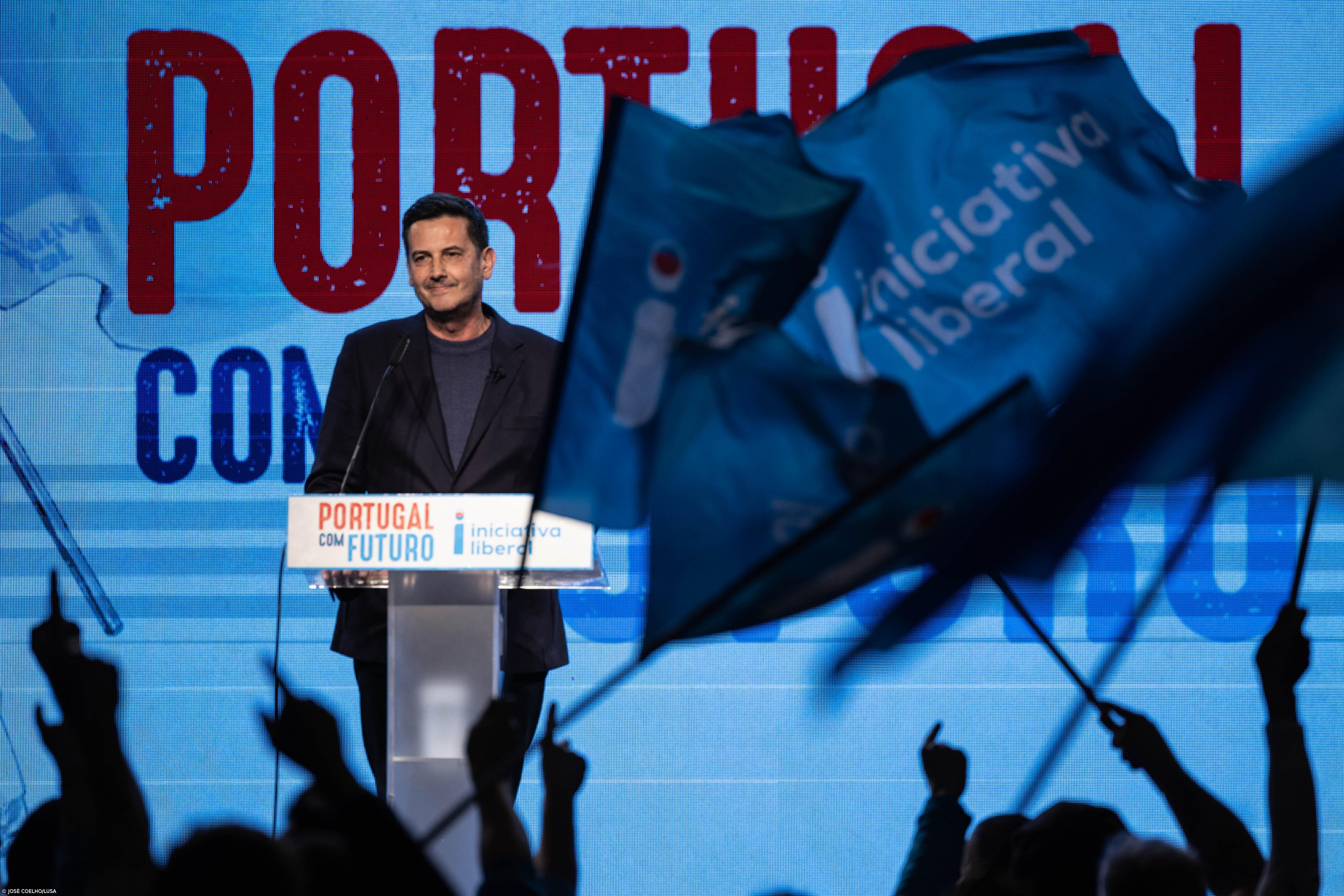 Rui Rocha quer libertar polícias de tarefas administrativas para os ter mais na rua – Imagem 1