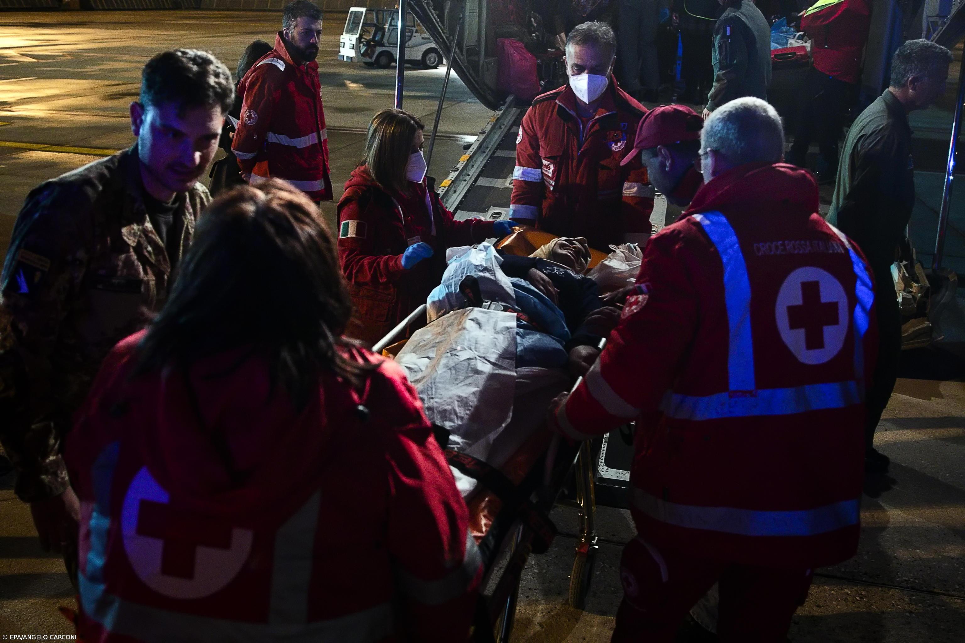 Trabalhadores humanitários em Gaza lamentam obstáculos na renovação de vistos – Imagem 1