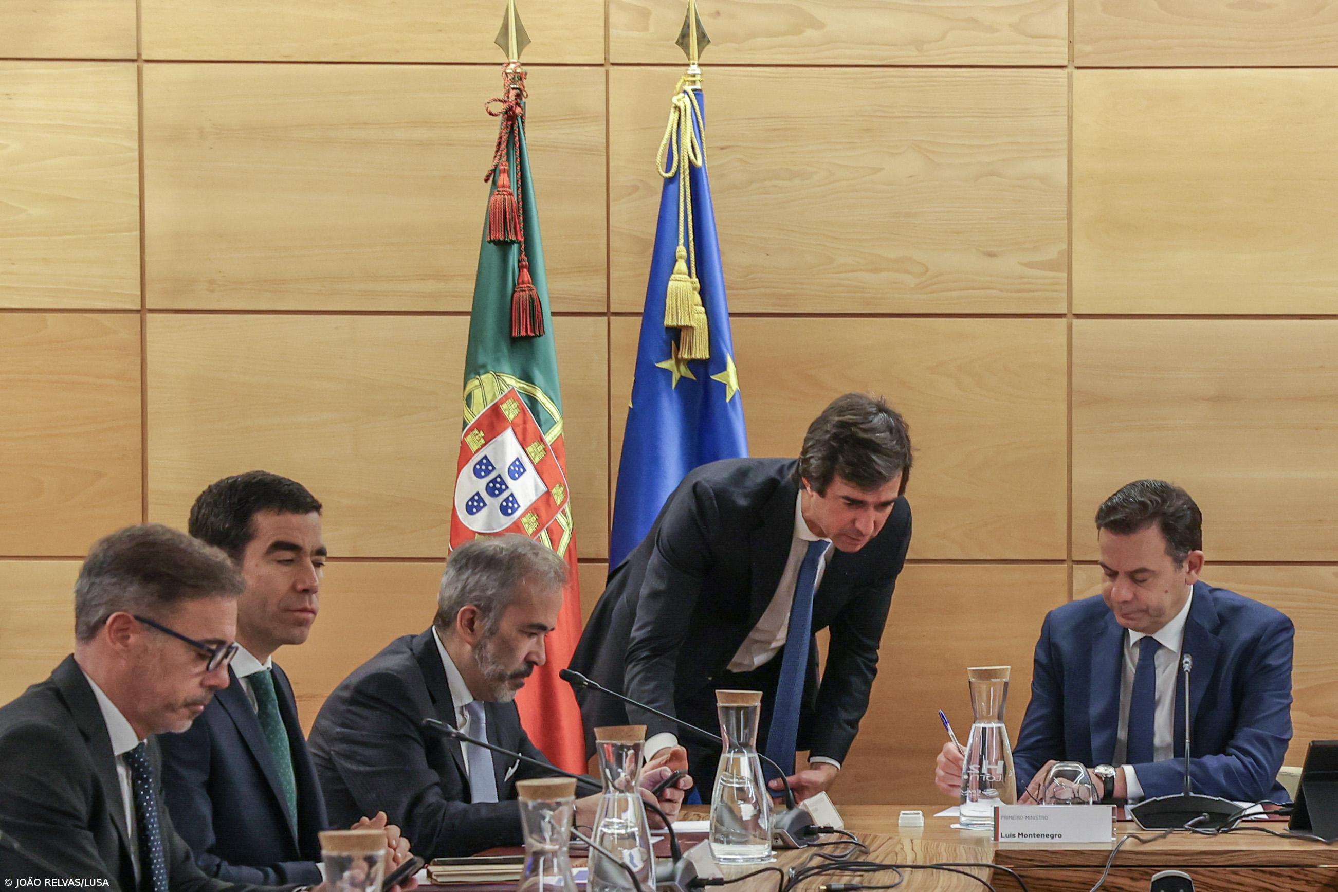 Açores praticamente de fora da pasta de transição entre governos – Imagem 1